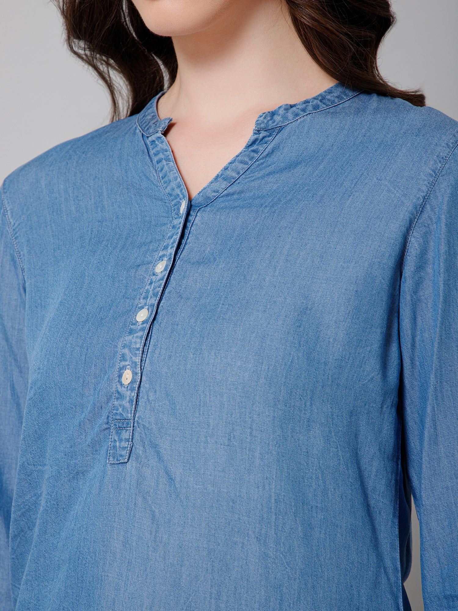 Women's Casual  Medium Blue Denim Solid Mandarin Collar Tunic - Image 6