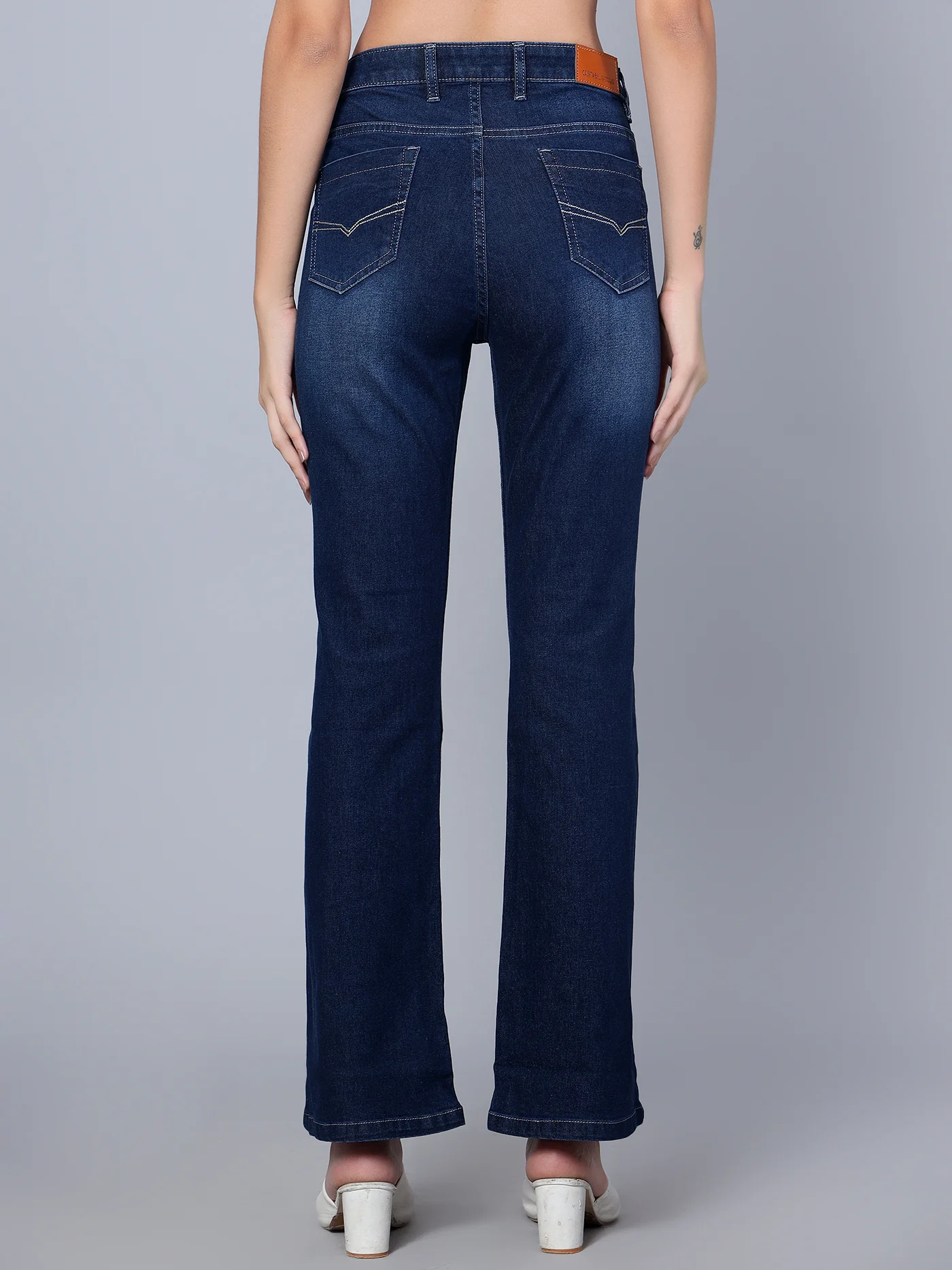 Women's Casual Slim Fit Dark Mercerised Blue Light Fade Mid rise Jeans - Image 4