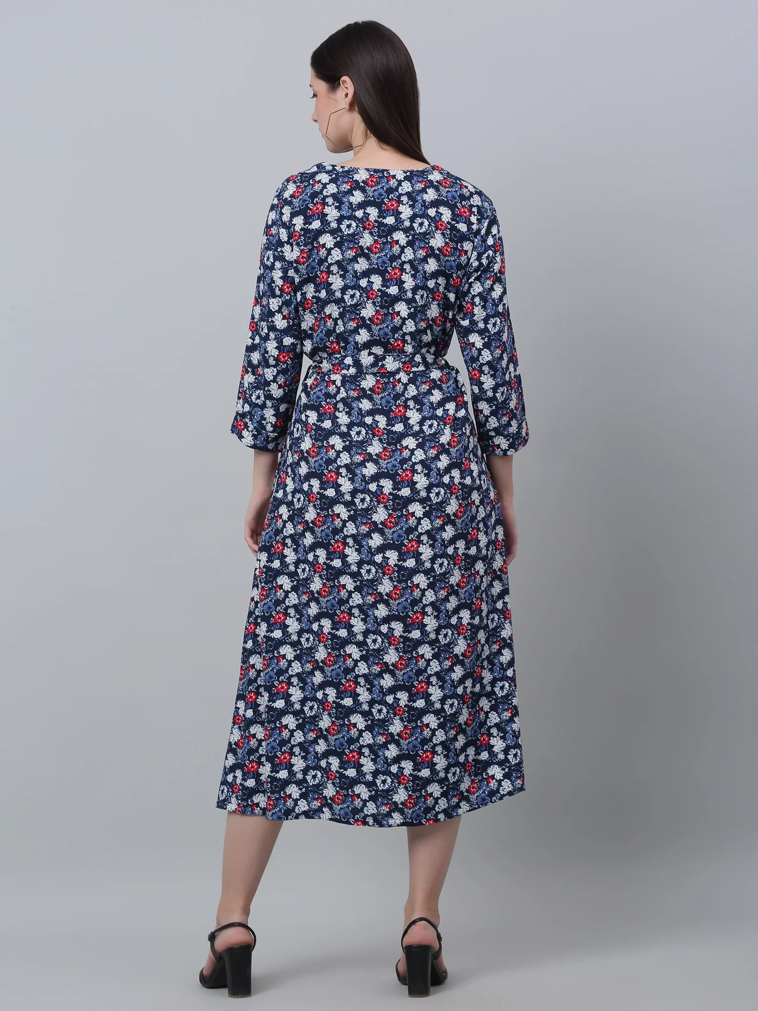 Women's Casual V neck Blue Floral Print Fit & Flared Dress - Image 4