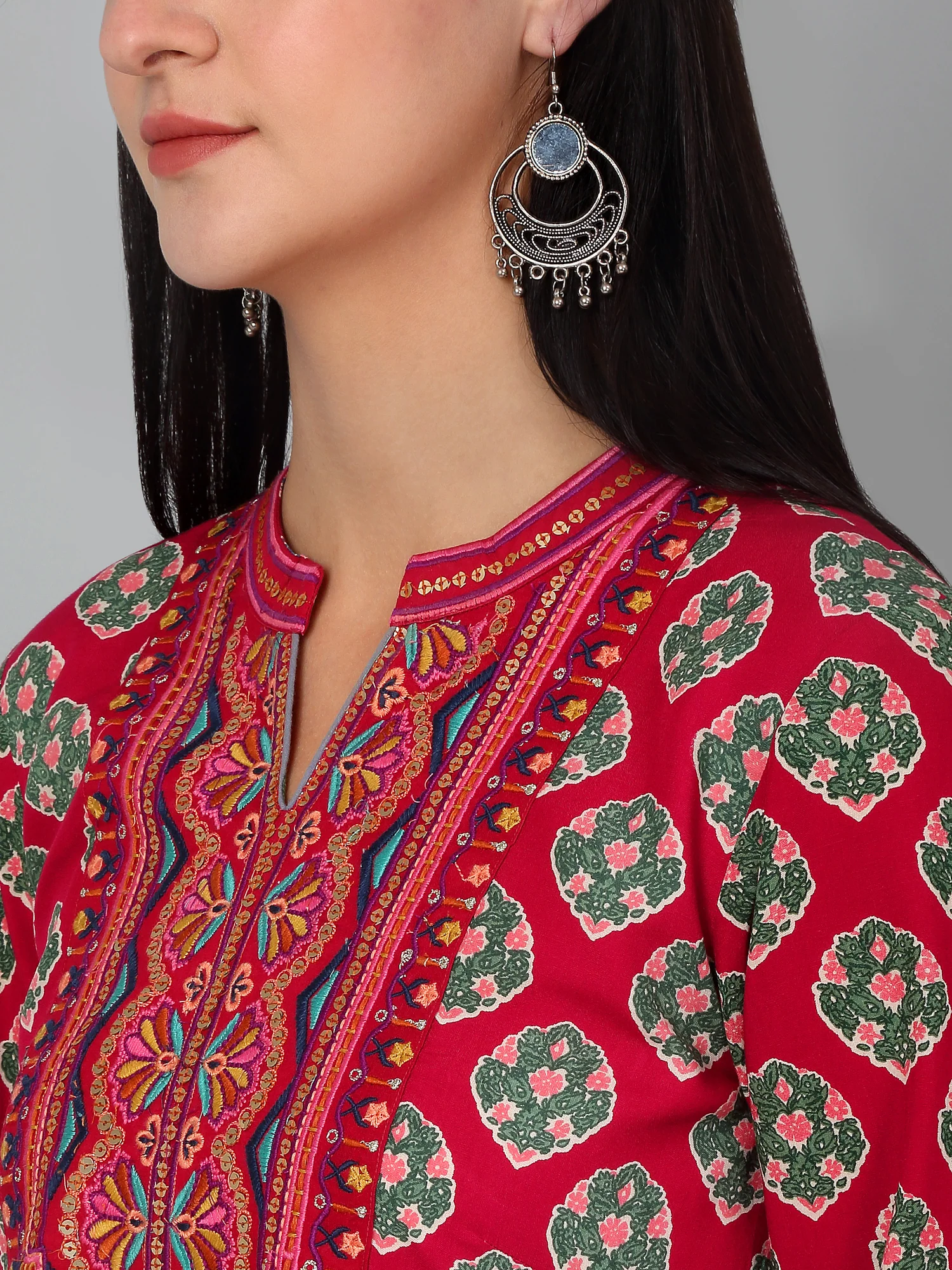 Women Fuchsia Printed V Neck Long Kurti - Image 5