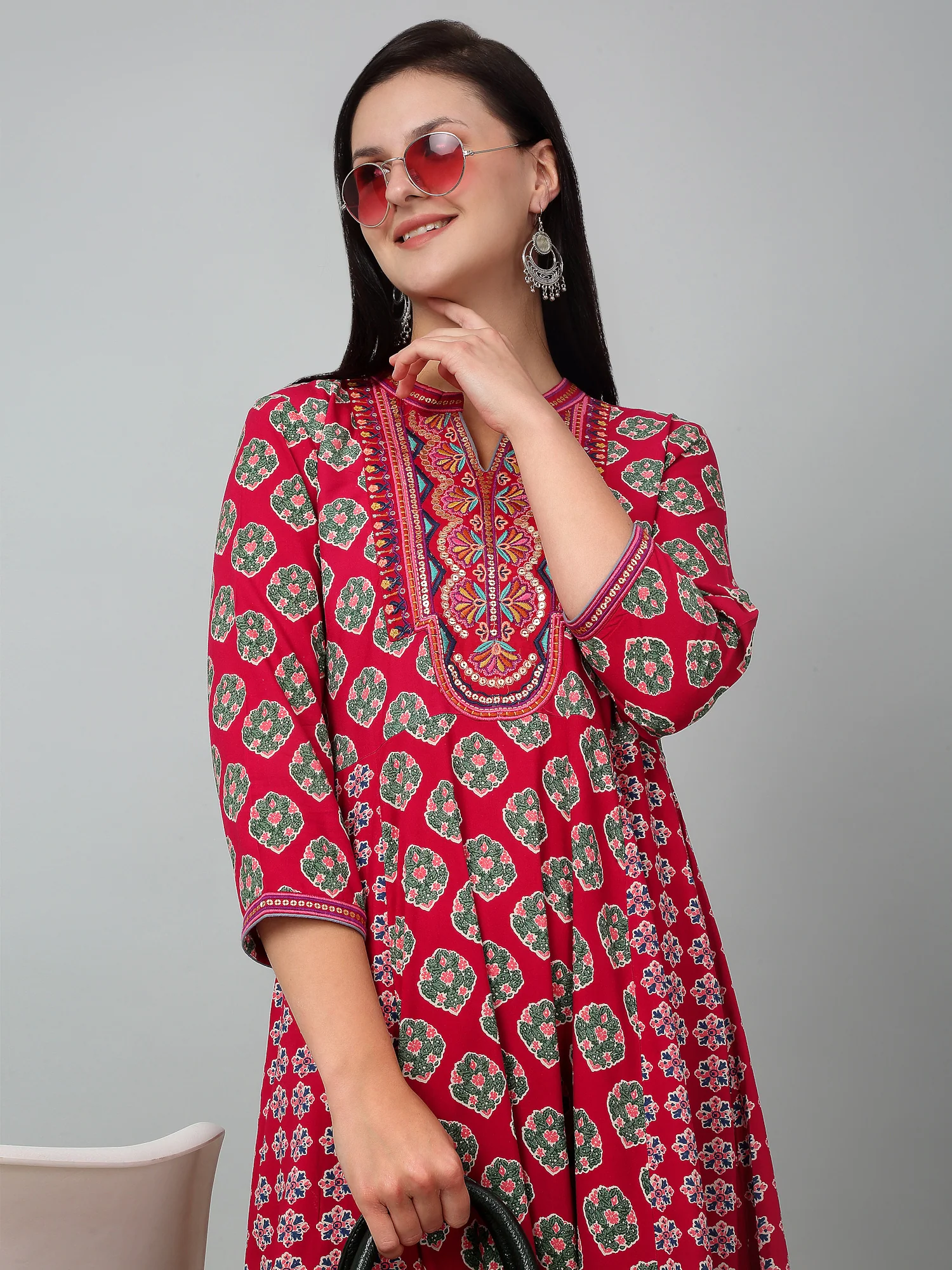Women Fuchsia Printed V Neck Long Kurti - Image 6