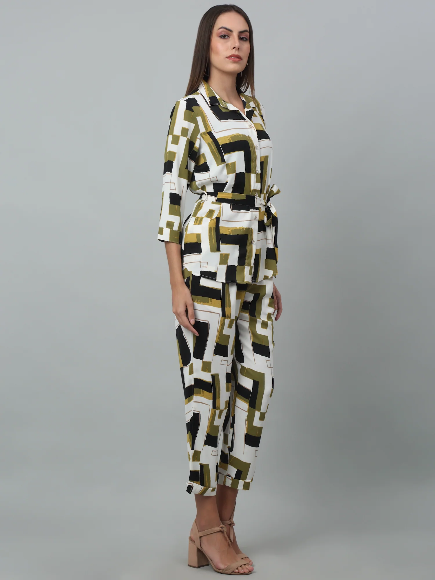 Women Green Printed Shirt Collar 3/4 Sleeve Co-ord Set For Summer - Image 2