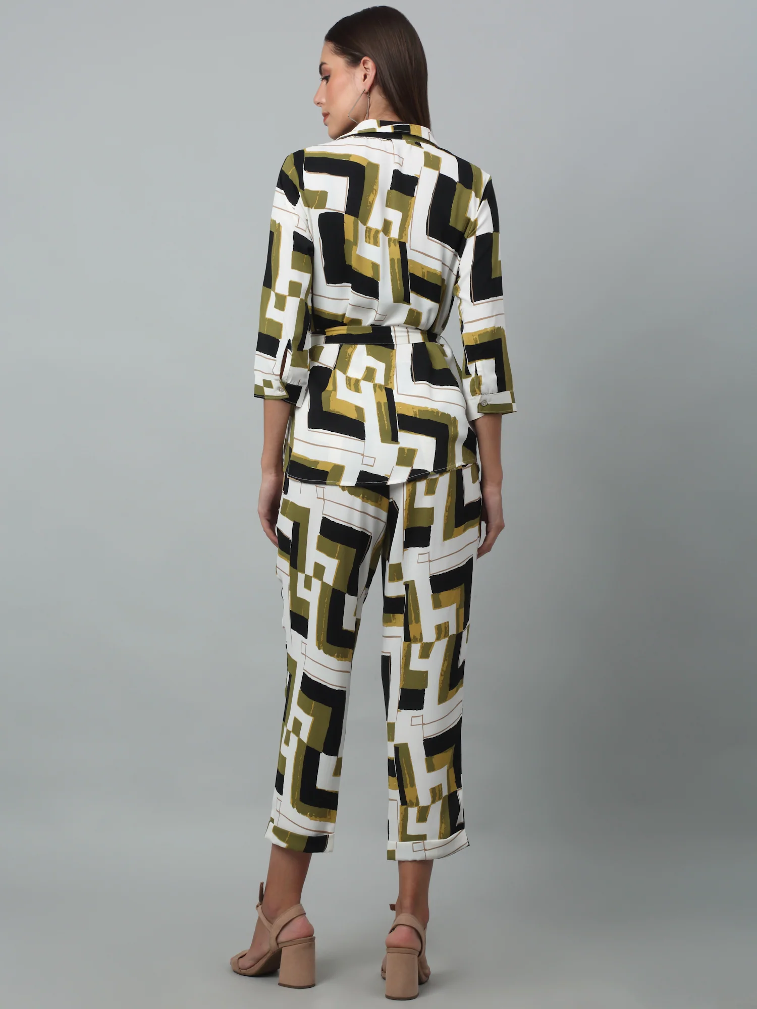 Women Green Printed Shirt Collar 3/4 Sleeve Co-ord Set For Summer - Image 4
