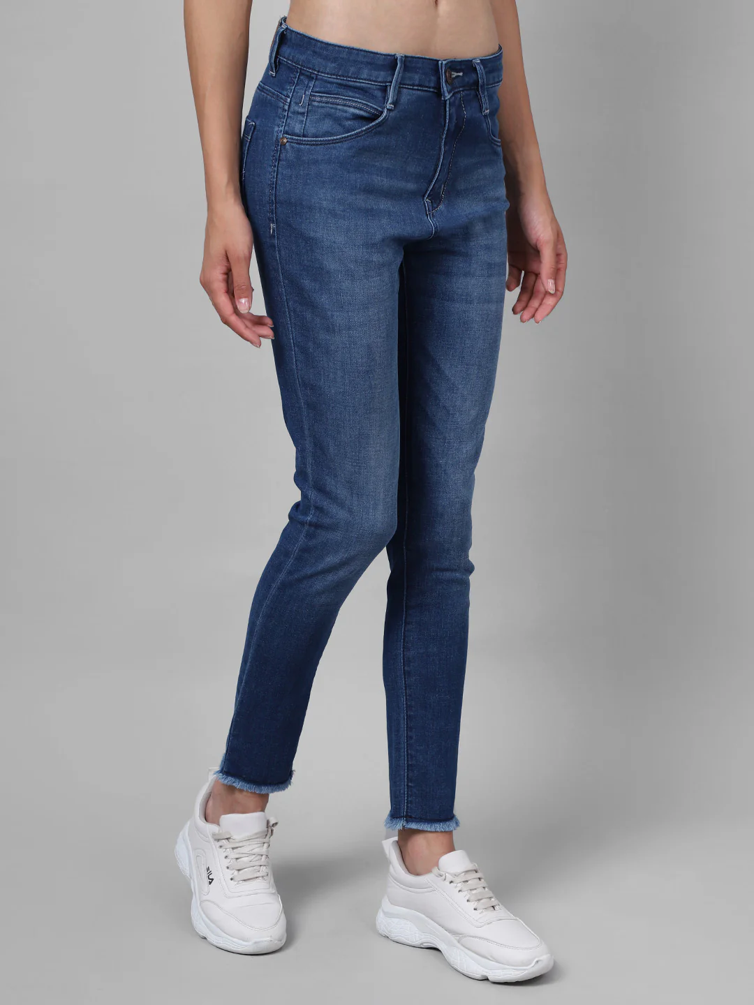 Women's Casual Skinny Fit Mercerised Blue Medium Fade Mid rise Jeans - Image 2