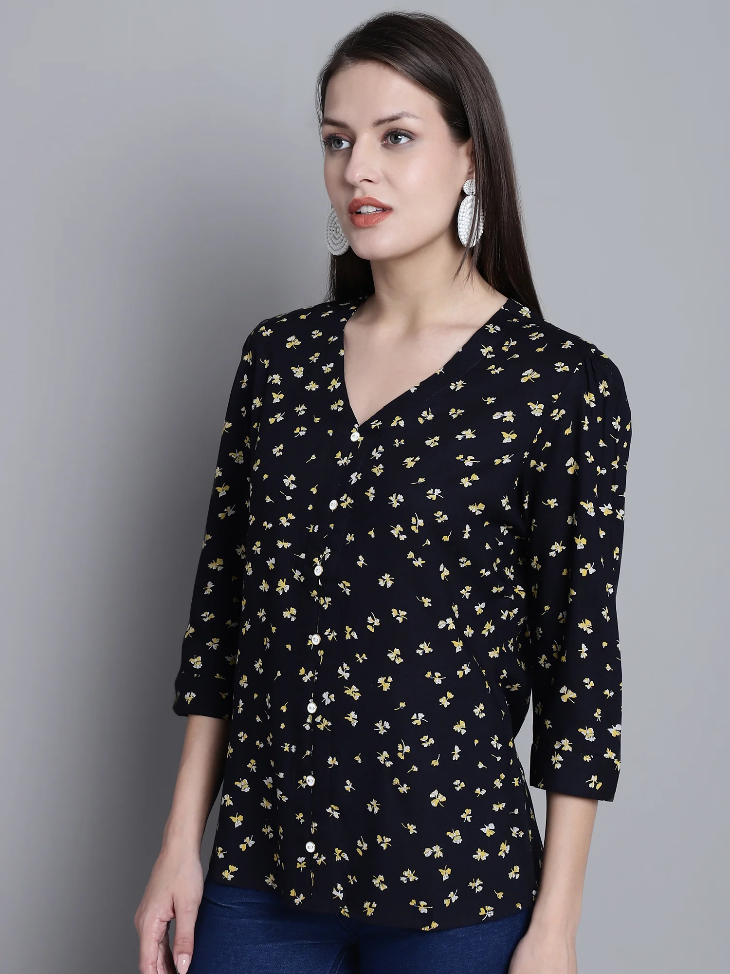 Women's Casual  Navy Blue Floral Print V neck Top - Image 3