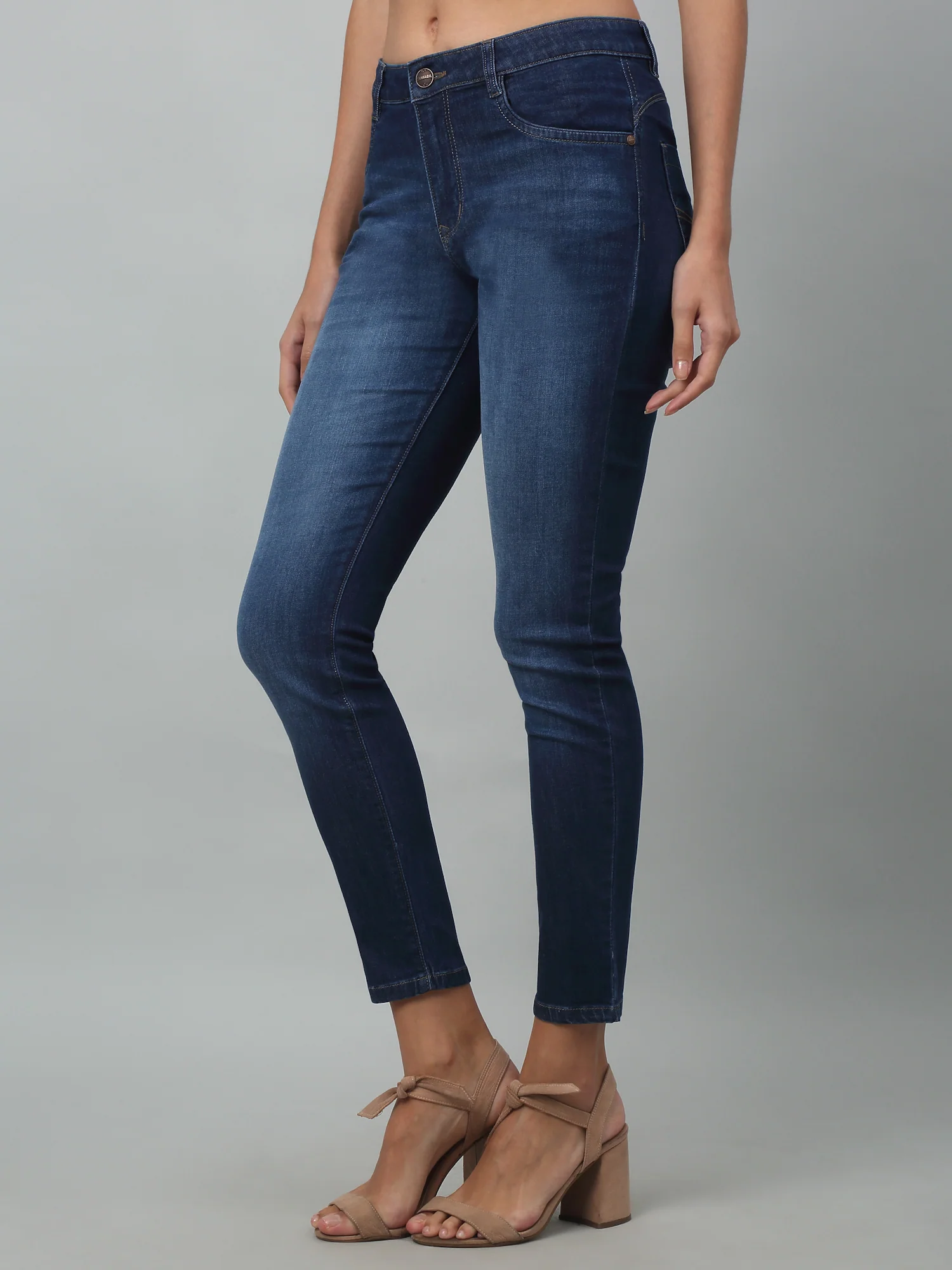 Women's Casual Skinny Fit Dark Mercerised Blue Light Fade Mid rise Jeans - Image 3
