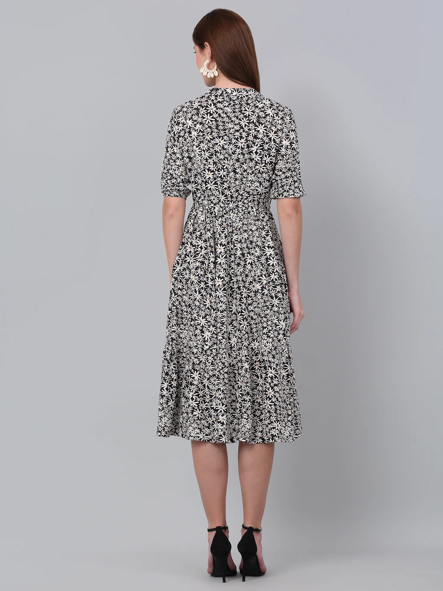 Women's Casual Round neck Black Floral Print Fit & Flared Dress - Image 2