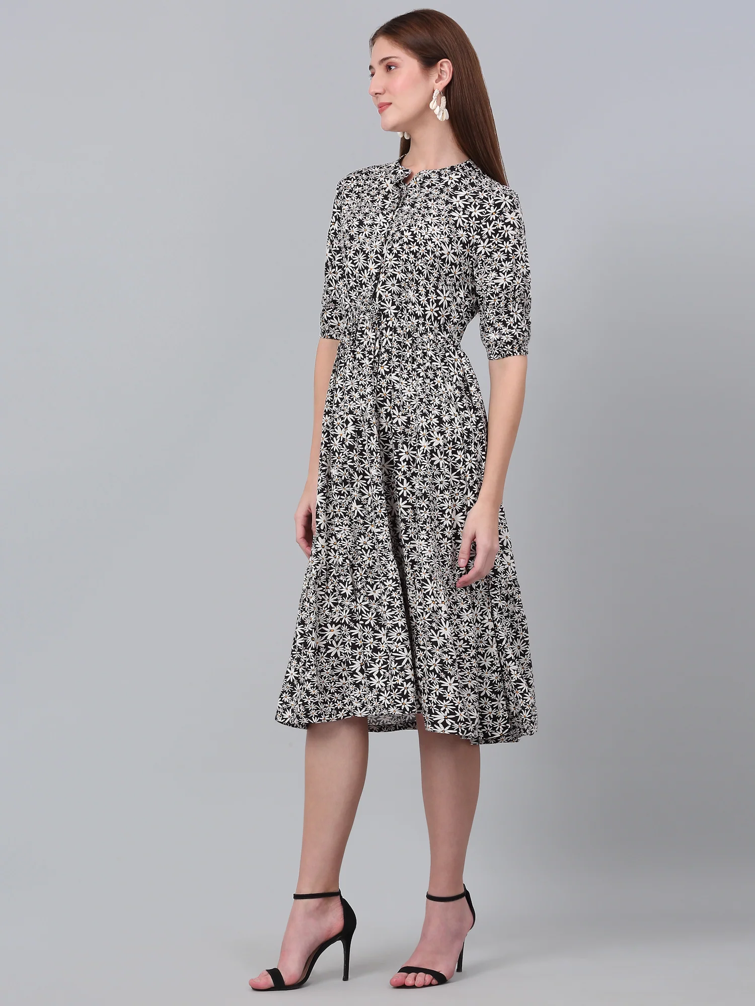 Women's Casual Round neck Black Floral Print Fit & Flared Dress - Image 3