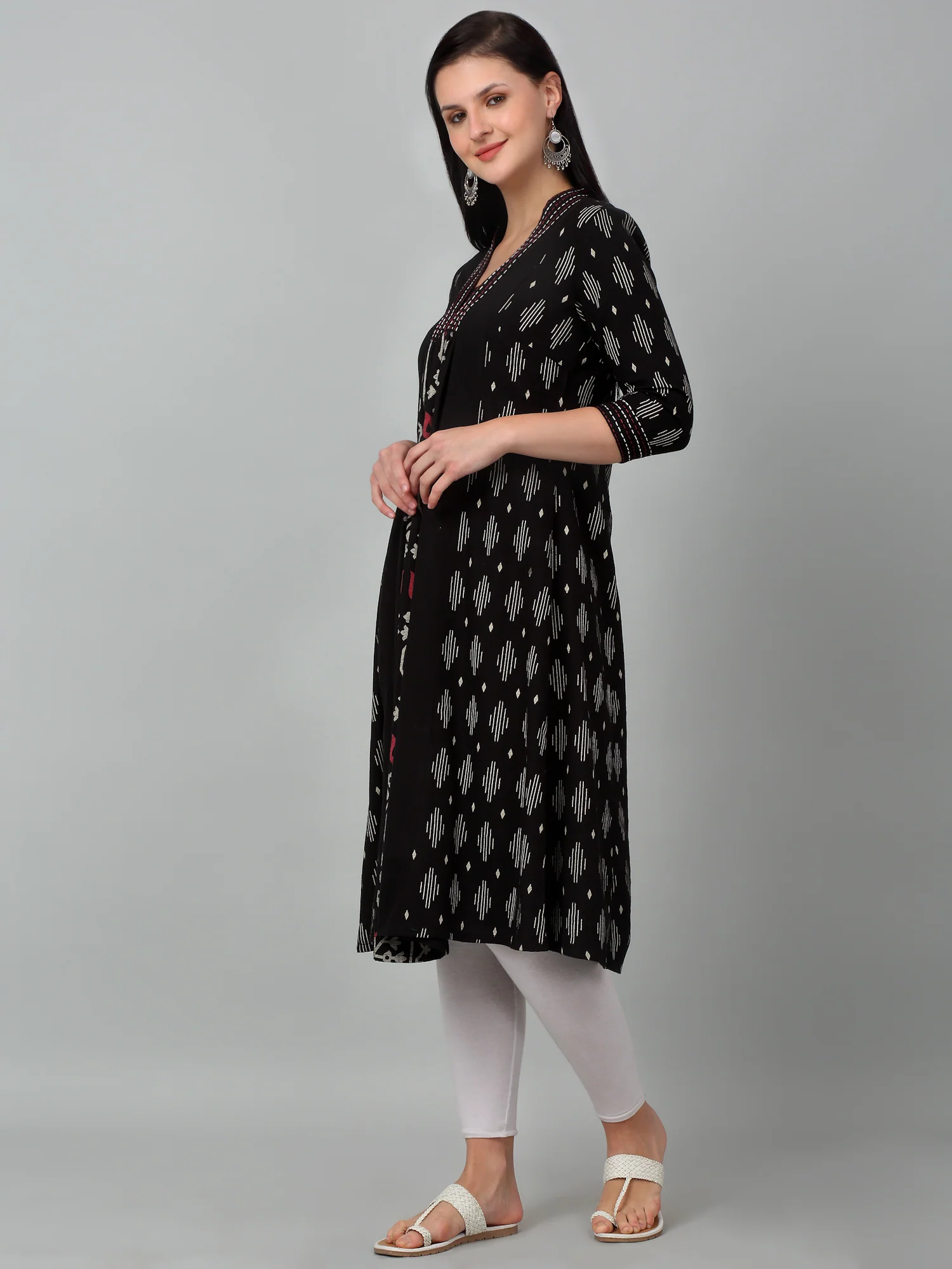 Women's Casual V Neck Black All over Printed Knee Length Kurti - Image 4