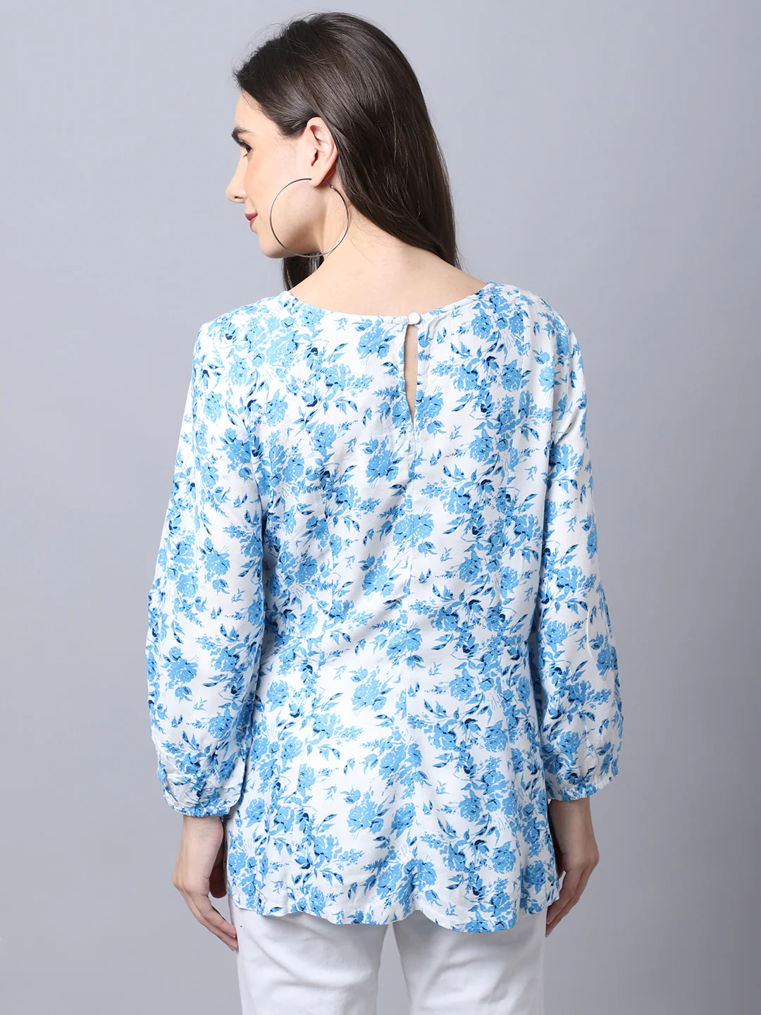 Women's Casual  Blue Floral Print Round neck Top - Image 2