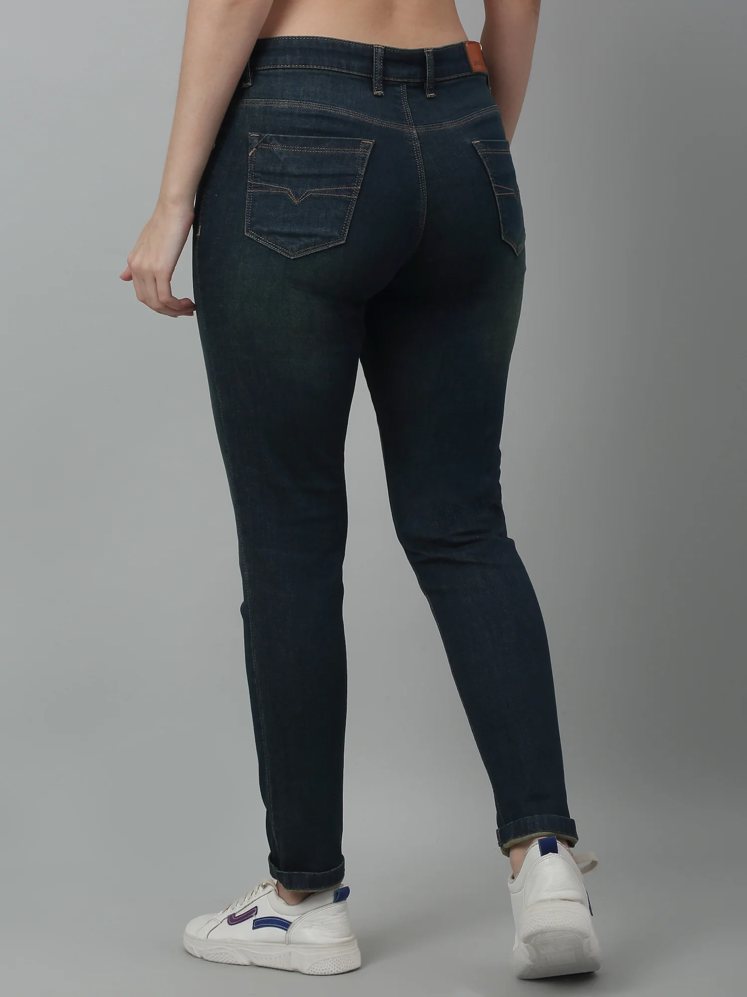 Women's Casual Skinny Fit Dirty Green Light Fade Mid rise Jeans - Image 3