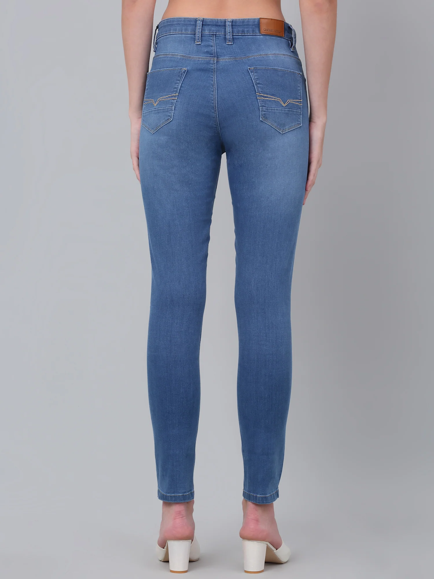 Women's Casual Skinny Fit Light mercerised Blue Heavy Fade Mid rise Jeans - Image 2
