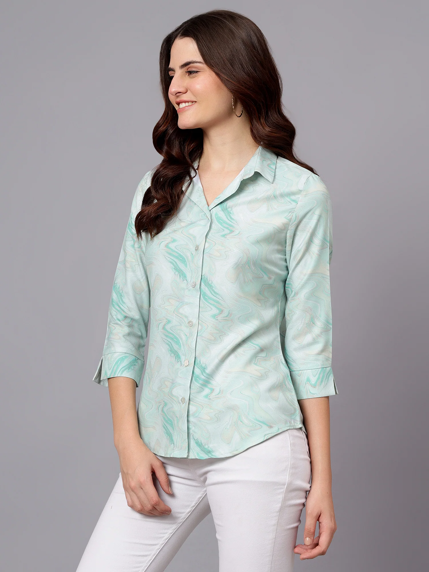 Women's Green Abstract Print Casual Top - Image 3
