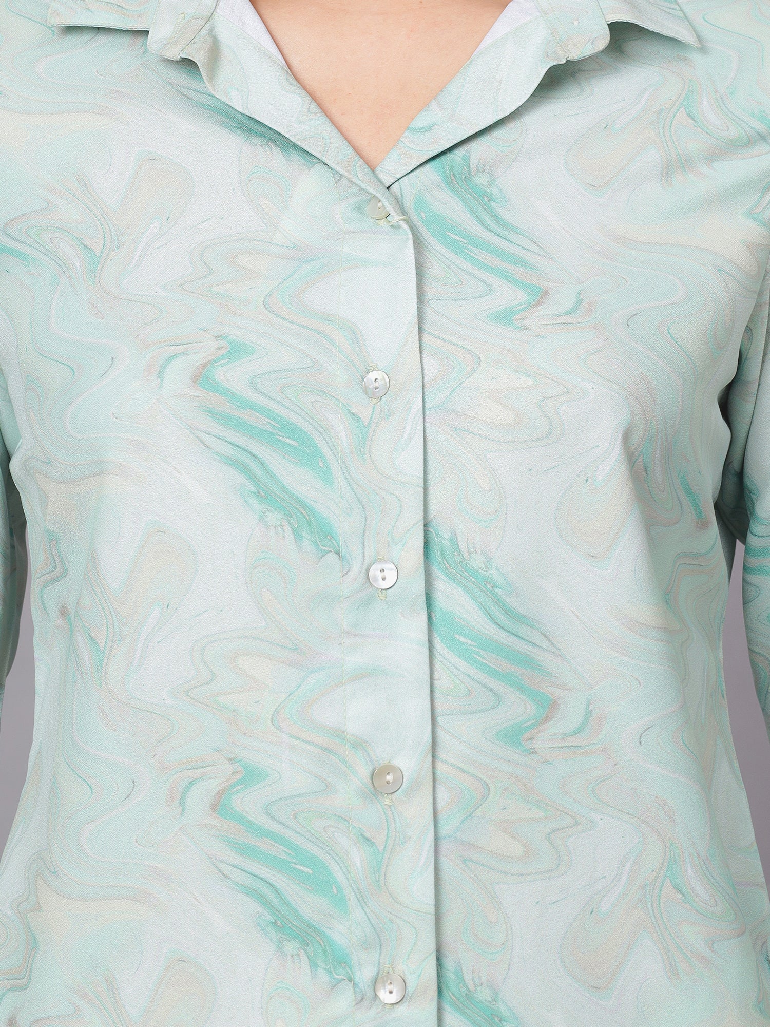 Women's Green Abstract Print Casual Top - Image 5