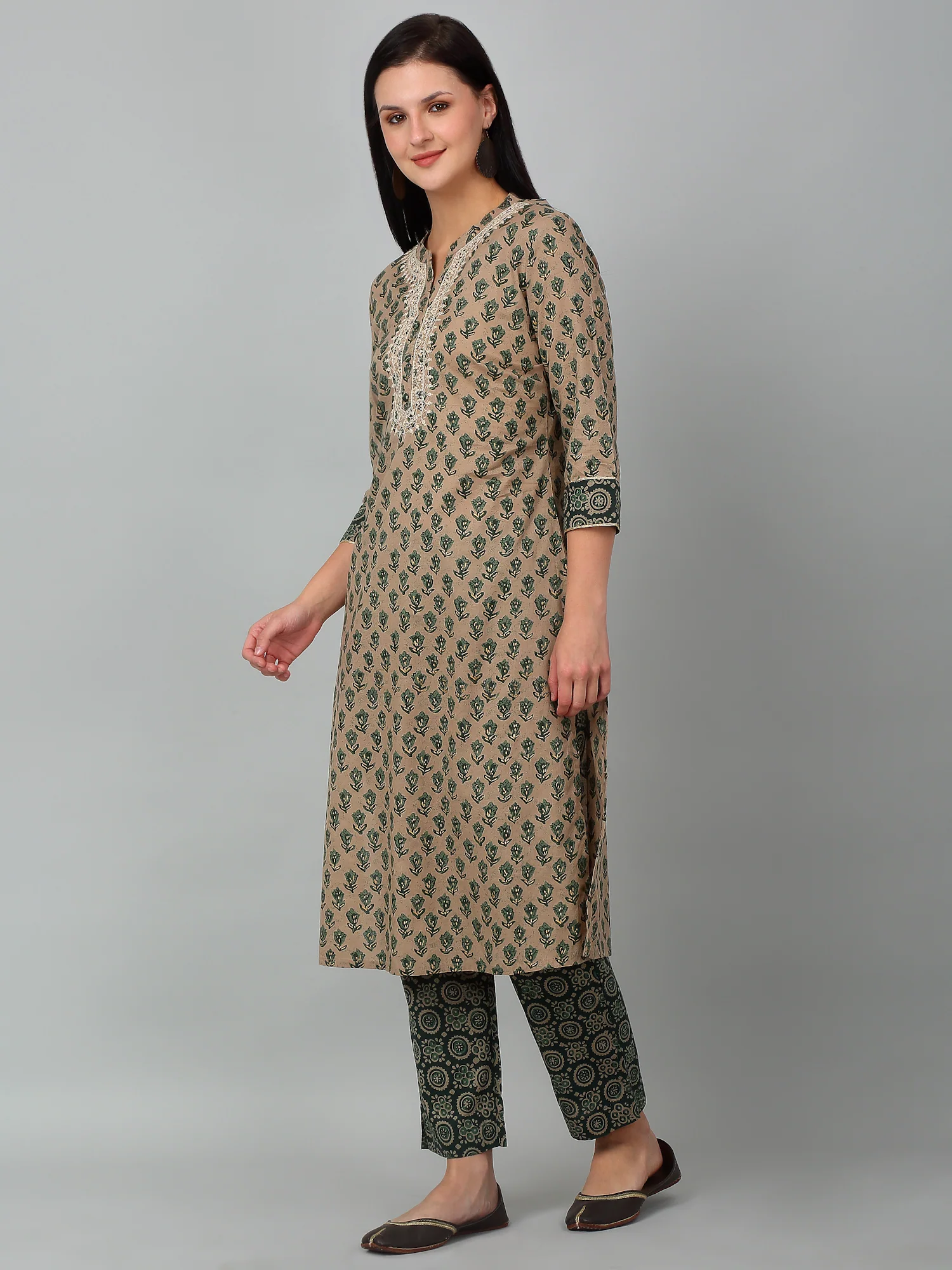 Women's Casual  Green Printed & Embroidered Palazzo Set - Image 4