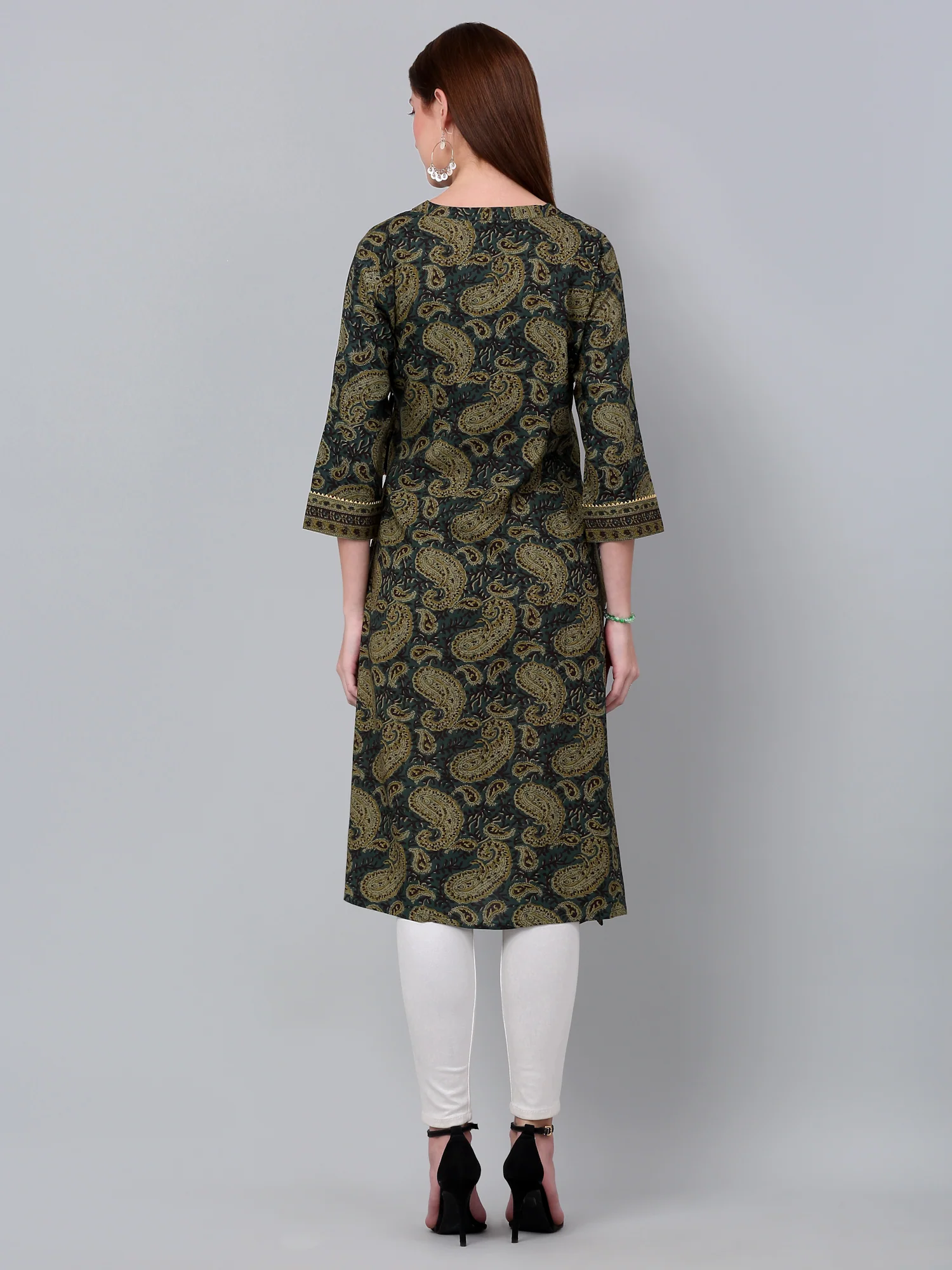 Women's Green Paisley Printed Three Quarter Sleeves Kurti - Image 2