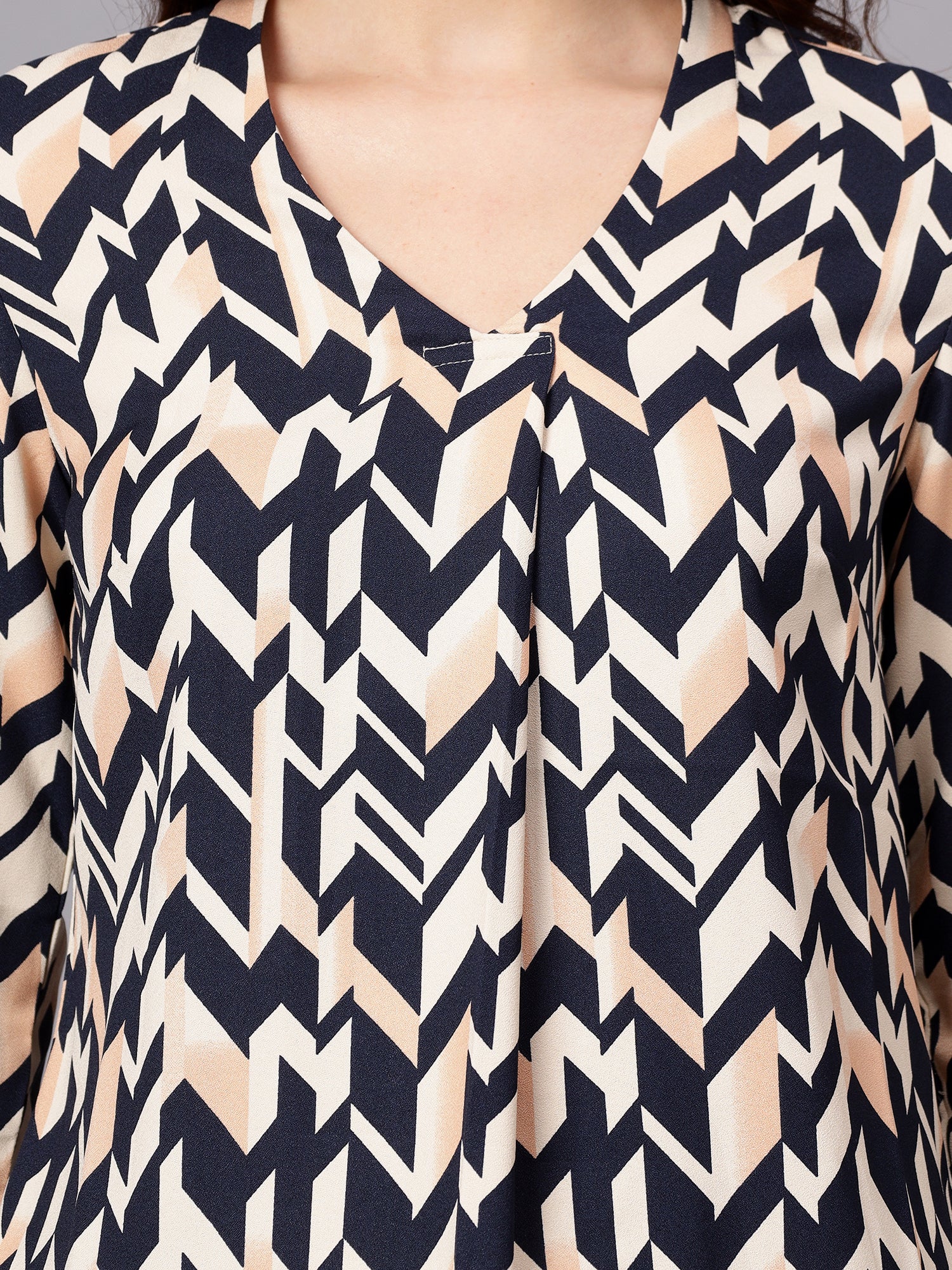 Women's Mulicolor Geometric Print Casual Top - Image 5