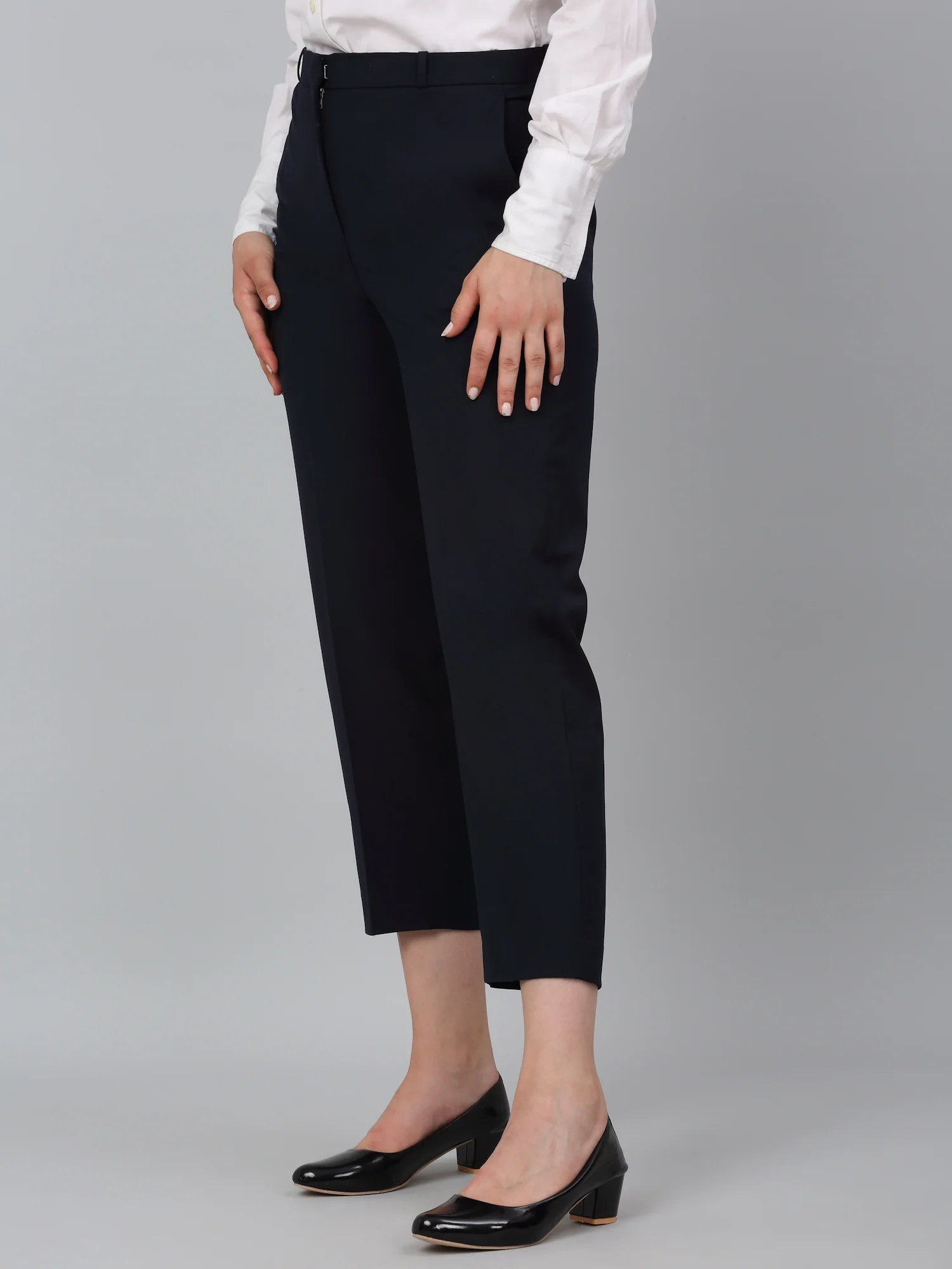 Women's Navy Blue Solid Non-Pleated Formal Trouser - Image 4