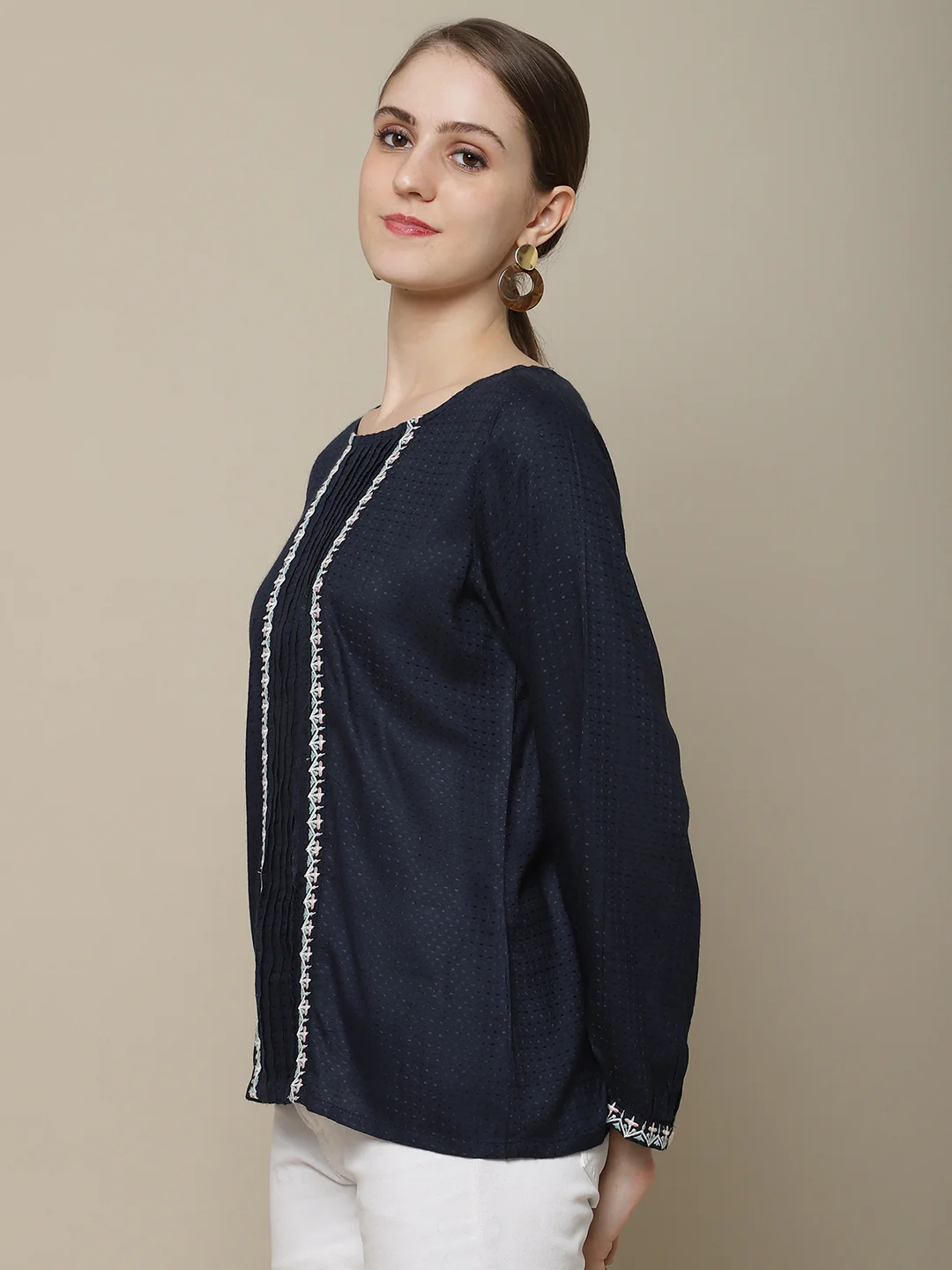 Women's Casual  Navy Blue Solid Round neck Tunic - Image 3
