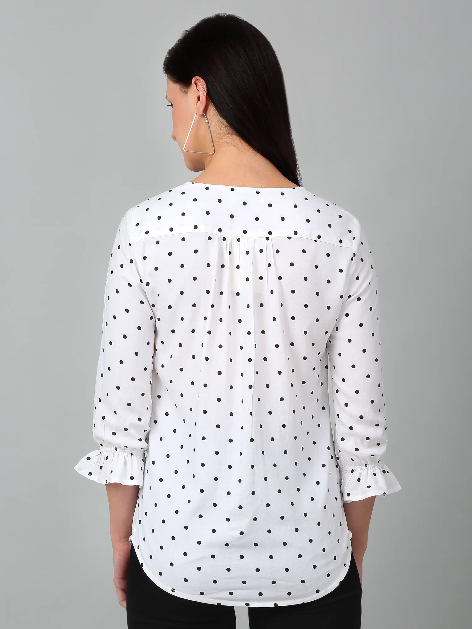 Women's Casual  Offwhite Polka dot Print V neck Top - Image 2