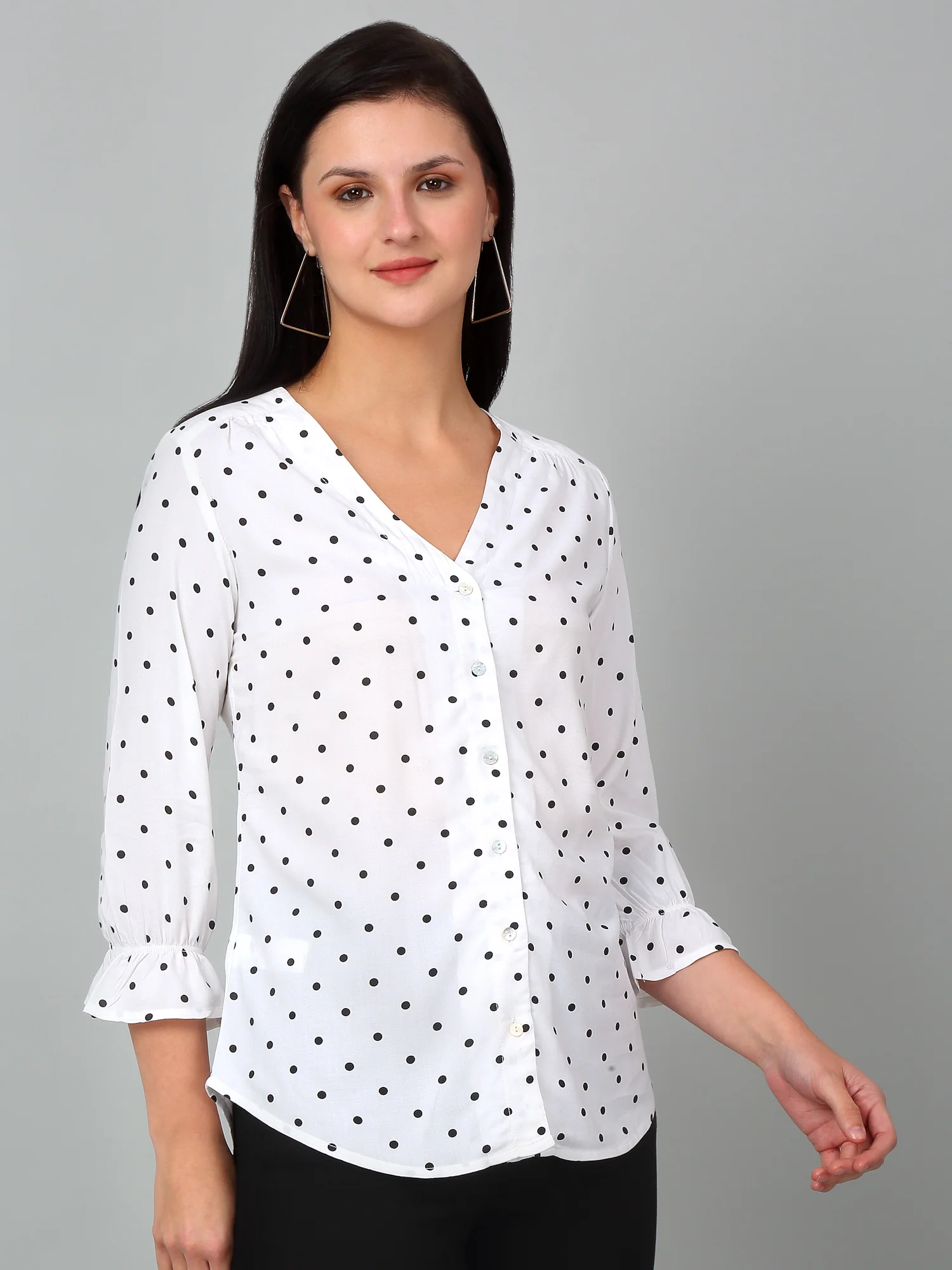 Women's Casual  Offwhite Polka dot Print V neck Top - Image 3