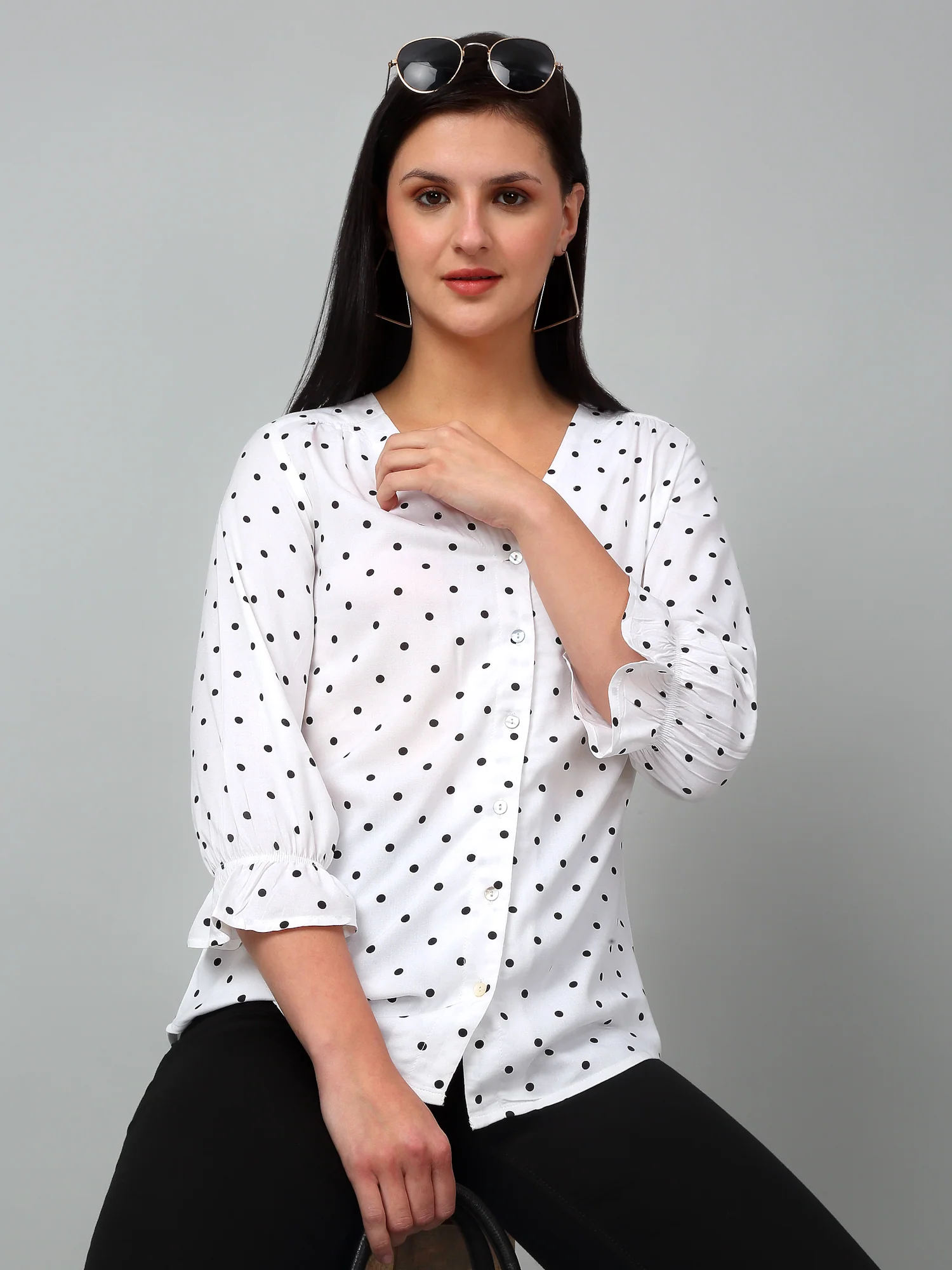 Women's Casual  Offwhite Polka dot Print V neck Top - Image 6