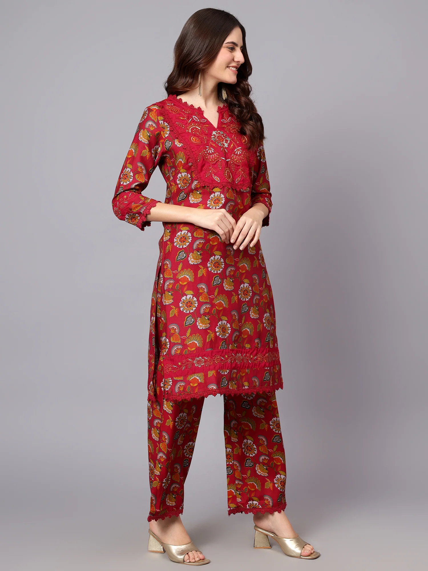 Women's Pink Floral Printed Casual Kurta Plazzo Set - Image 3