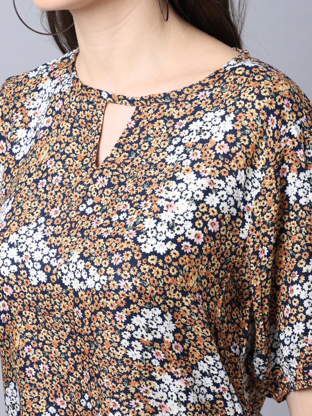 Women's Casual  Yellow Floral Print Round neck with keyhole Top - Image 6