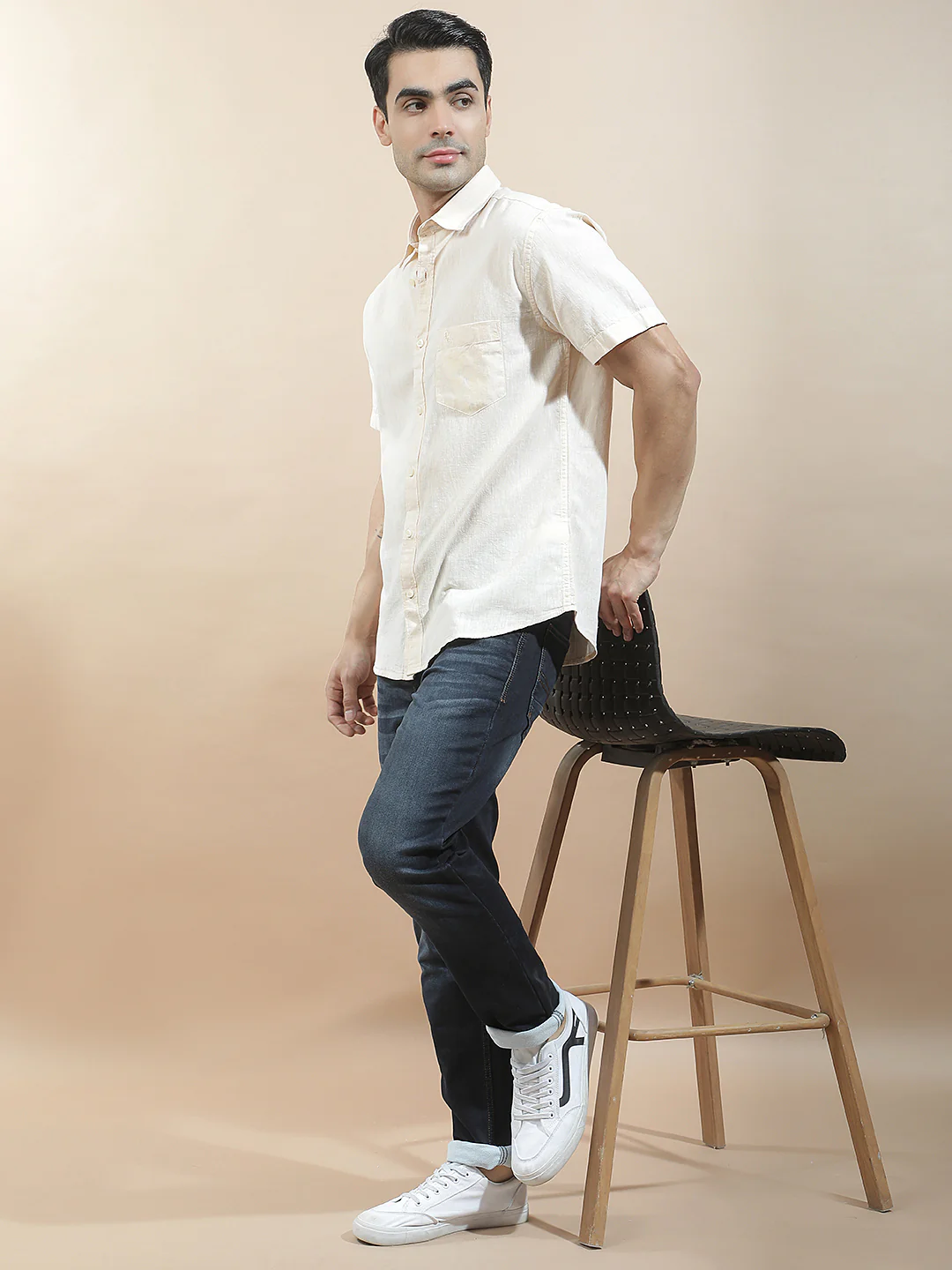 Casual Shirt for Men l Breathable & Soft with Color Fastness Slim Fit Cotton-Linen Fabric Solid Pattern - Image 2