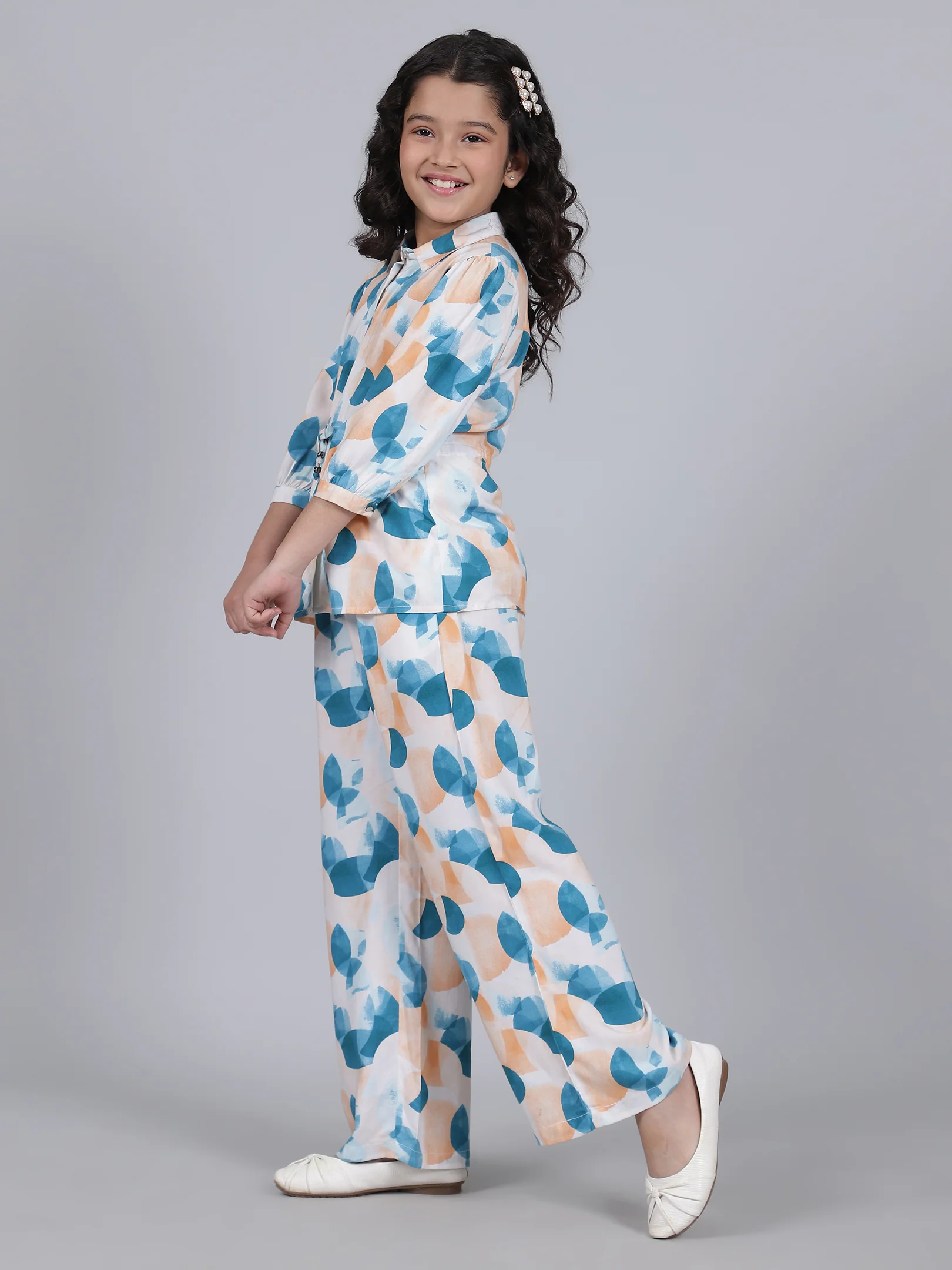 Girls Printed Blue Shirt Collar Half Sleeves Casual Co-ord-set - Image 3