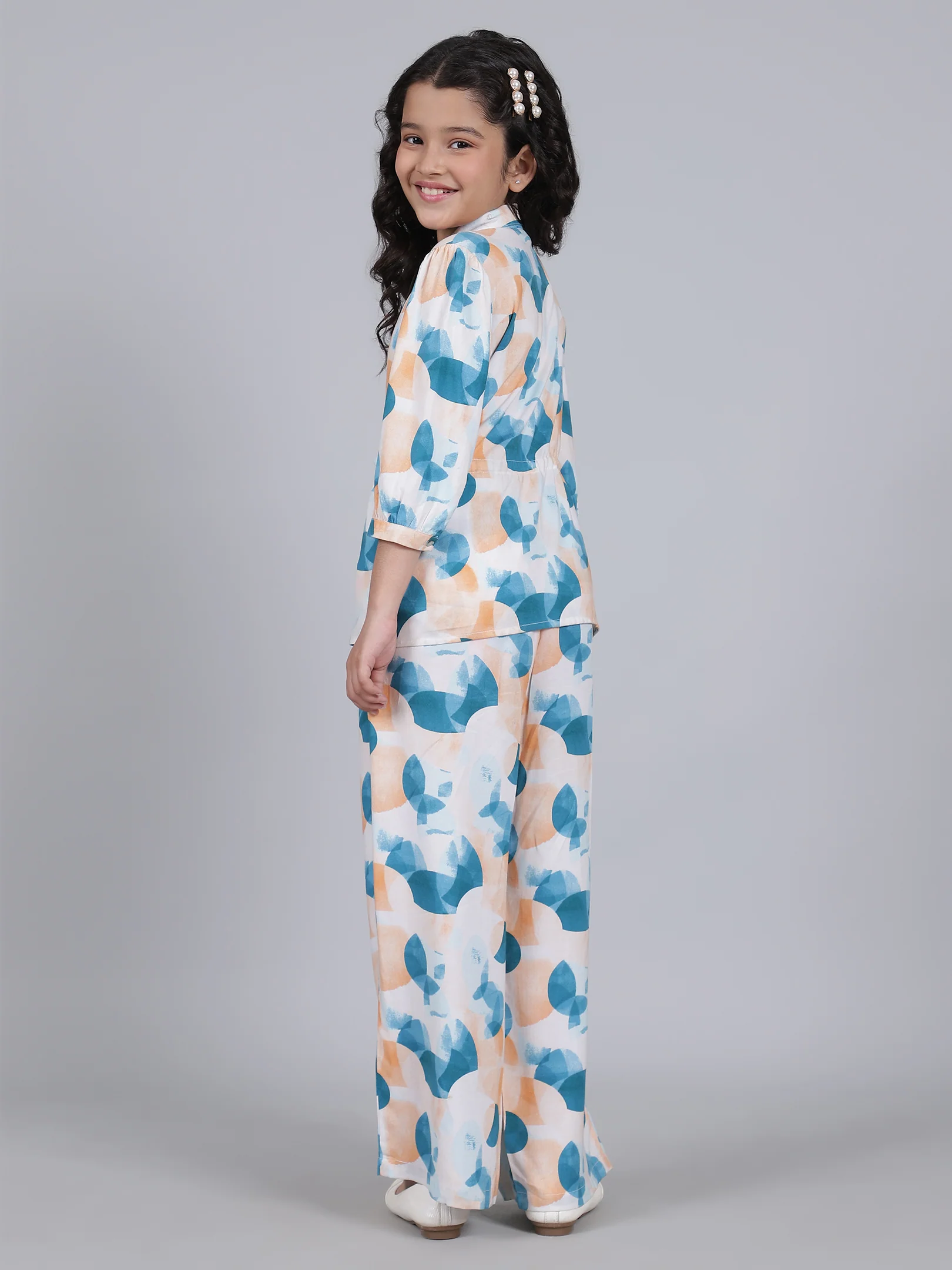 Girls Printed Blue Shirt Collar Half Sleeves Casual Co-ord-set - Image 4