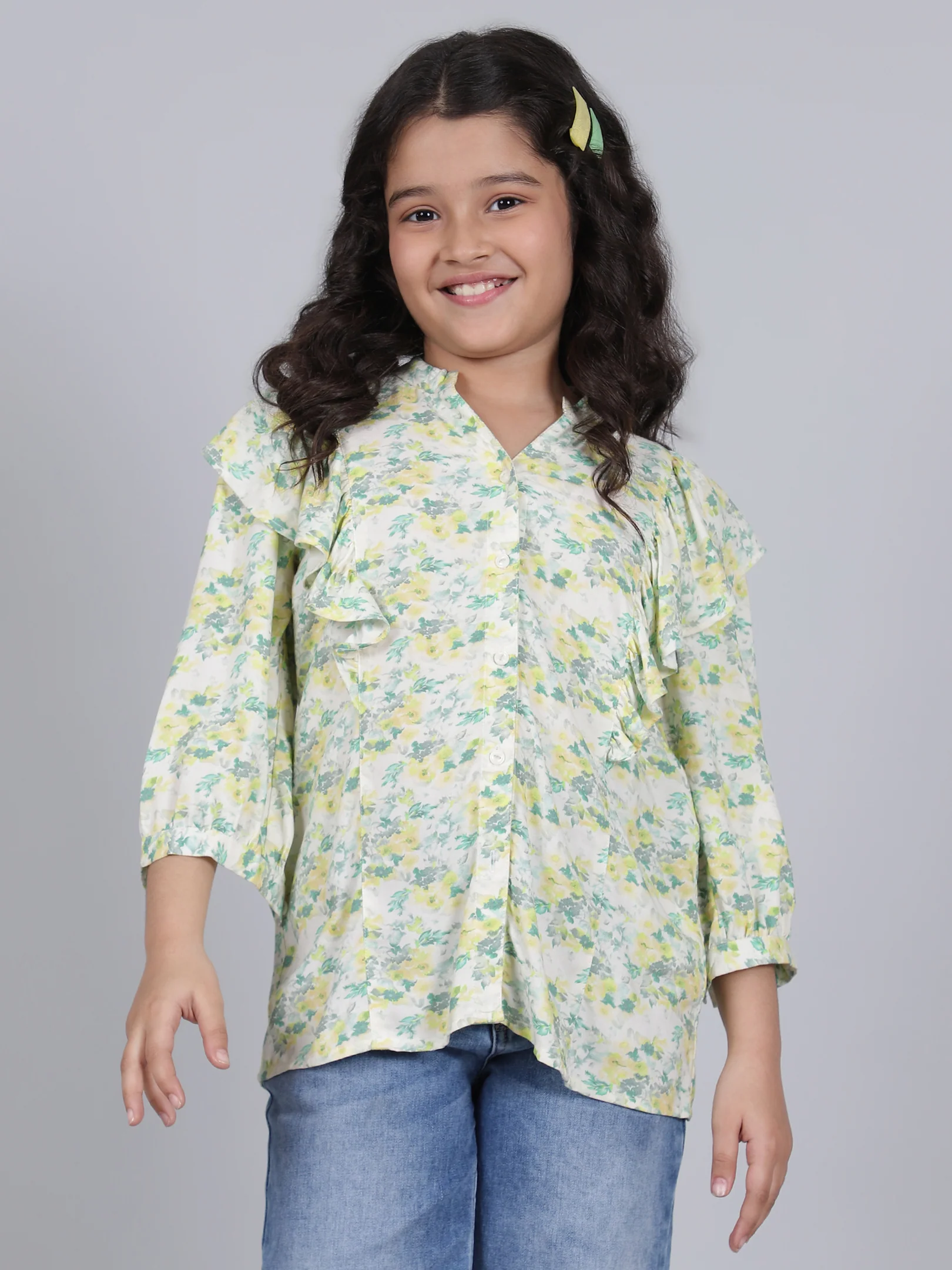 Girls Printed Green V-Neck 3/4th Sleeves Casual Top - Image 2