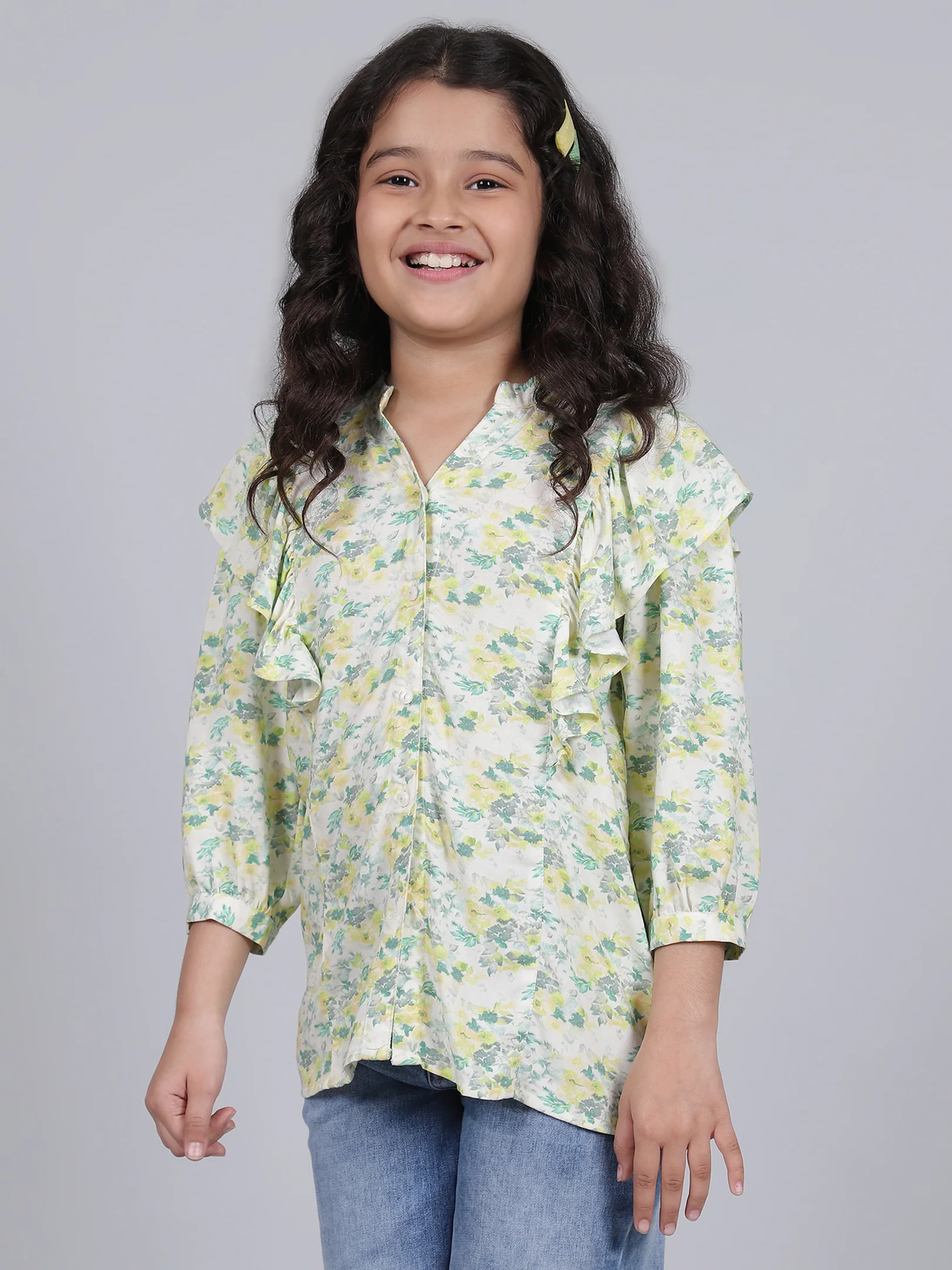 Girls Printed Green V-Neck 3/4th Sleeves Casual Top - Image 3