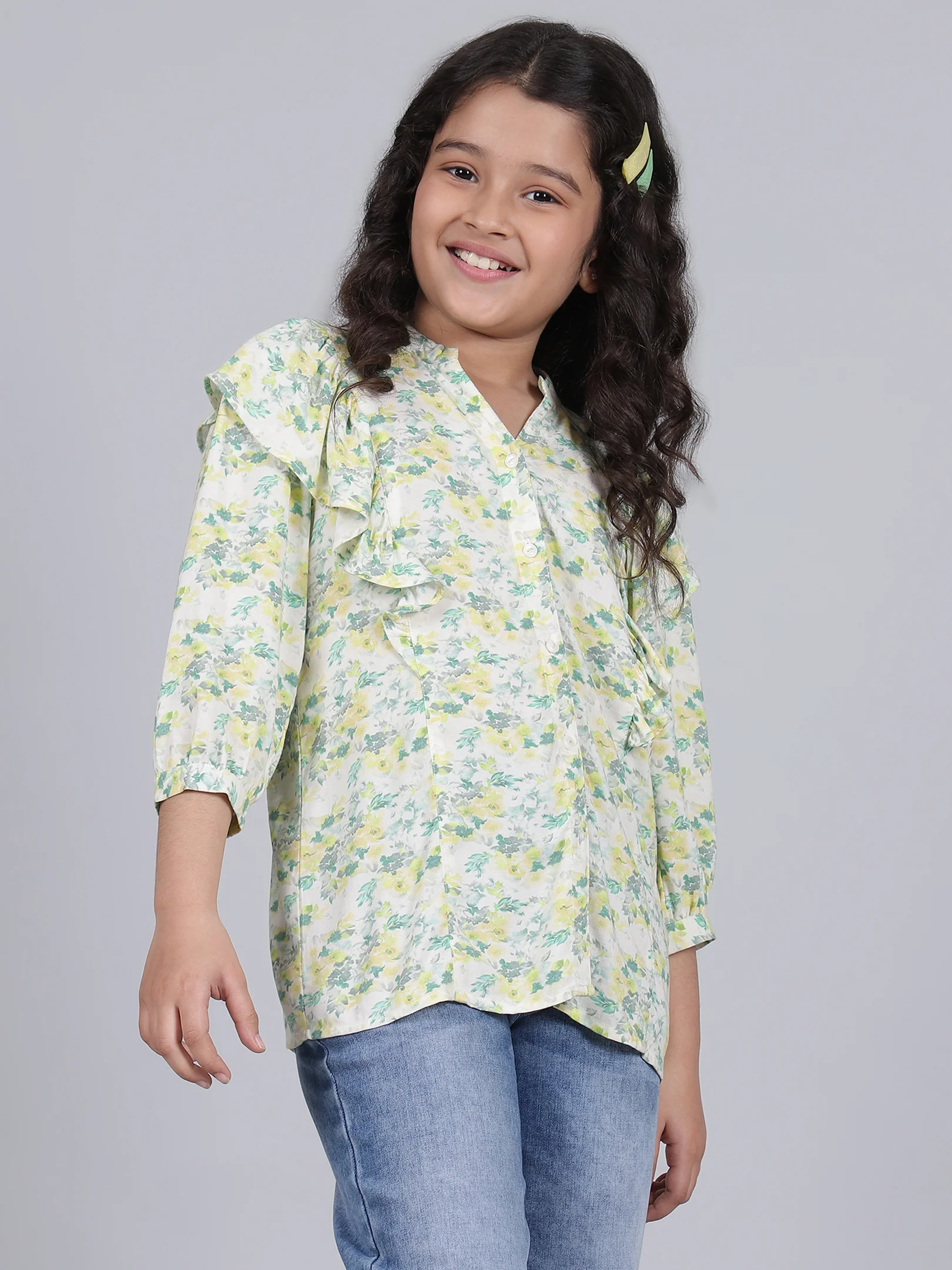 Girls Printed Green V-Neck 3/4th Sleeves Casual Top - Image 5