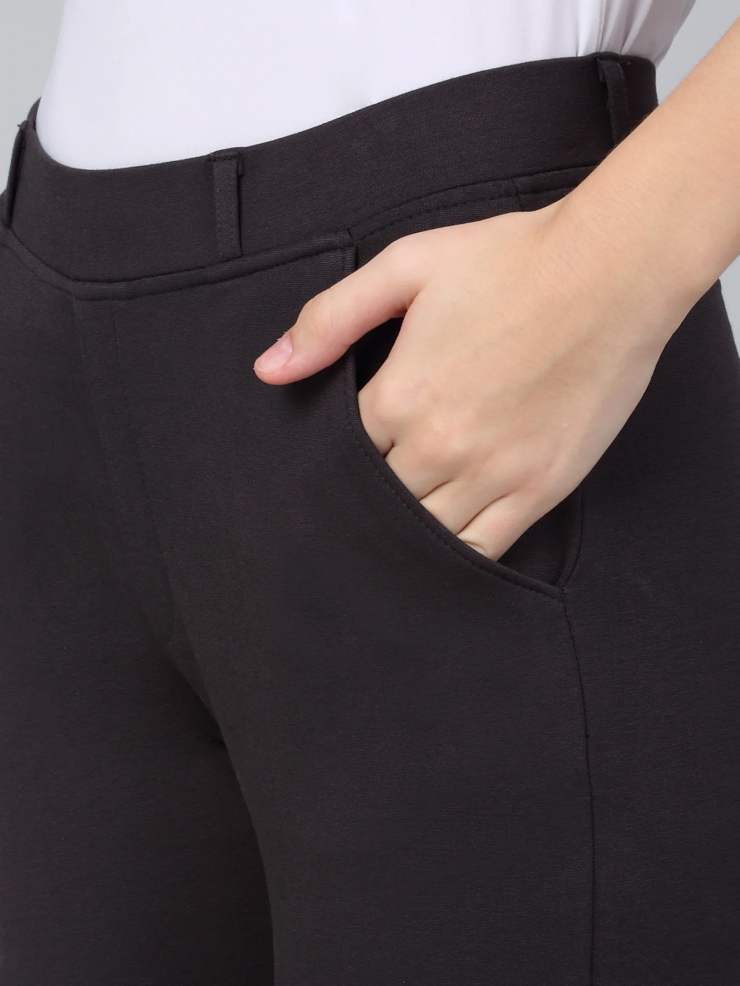 Grey Solid Ankle Length Regular Fit Jegging For Women - Image 6