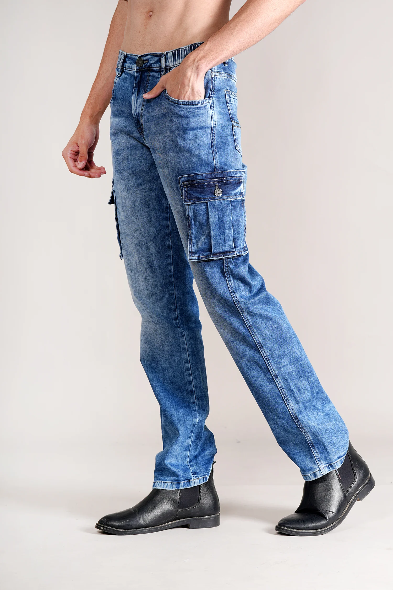 Men Blue Solid Casual Cargo - Image 4