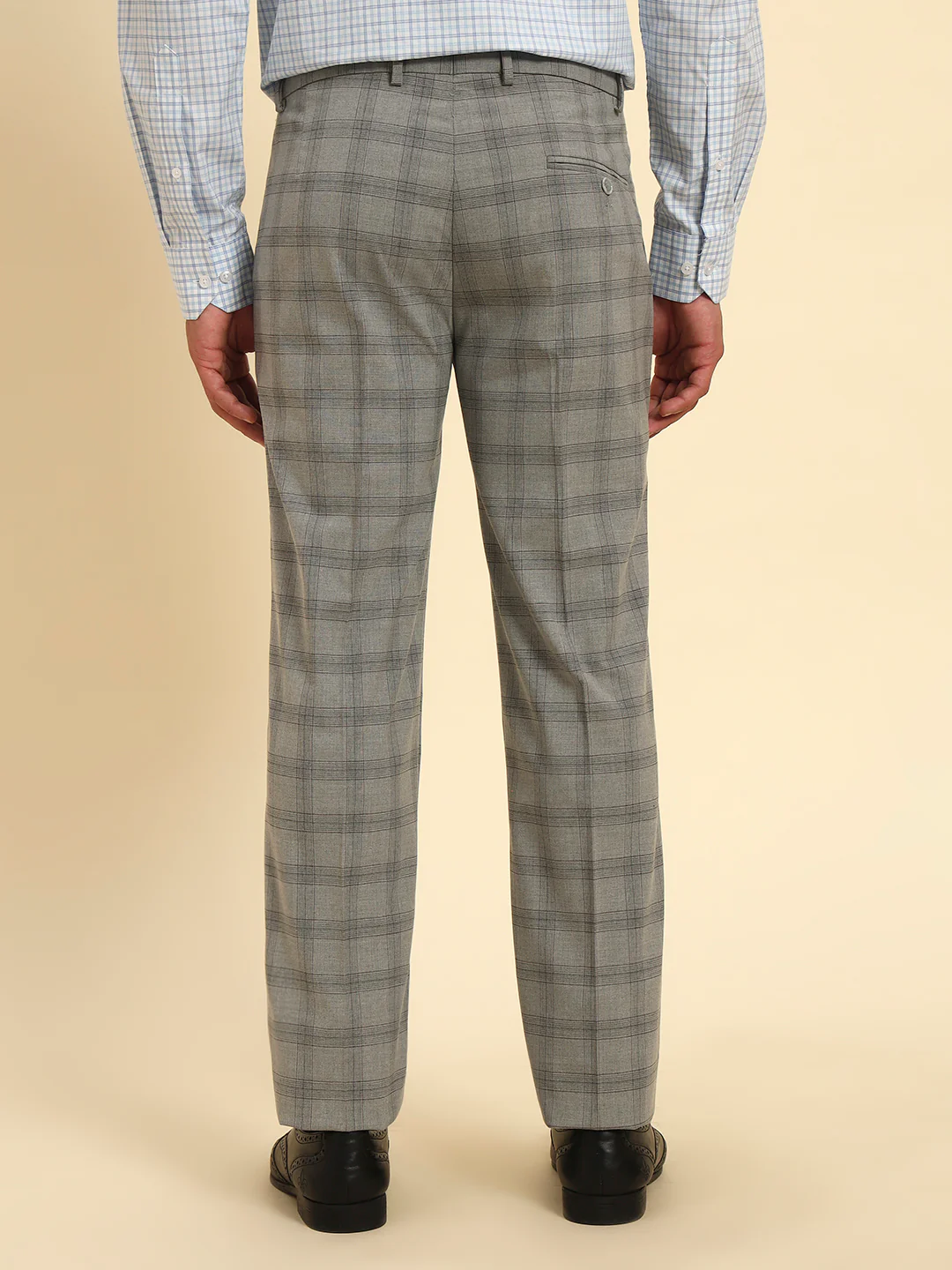 Men Gery Checkered Regular Fit Formal Trouser - Image 7