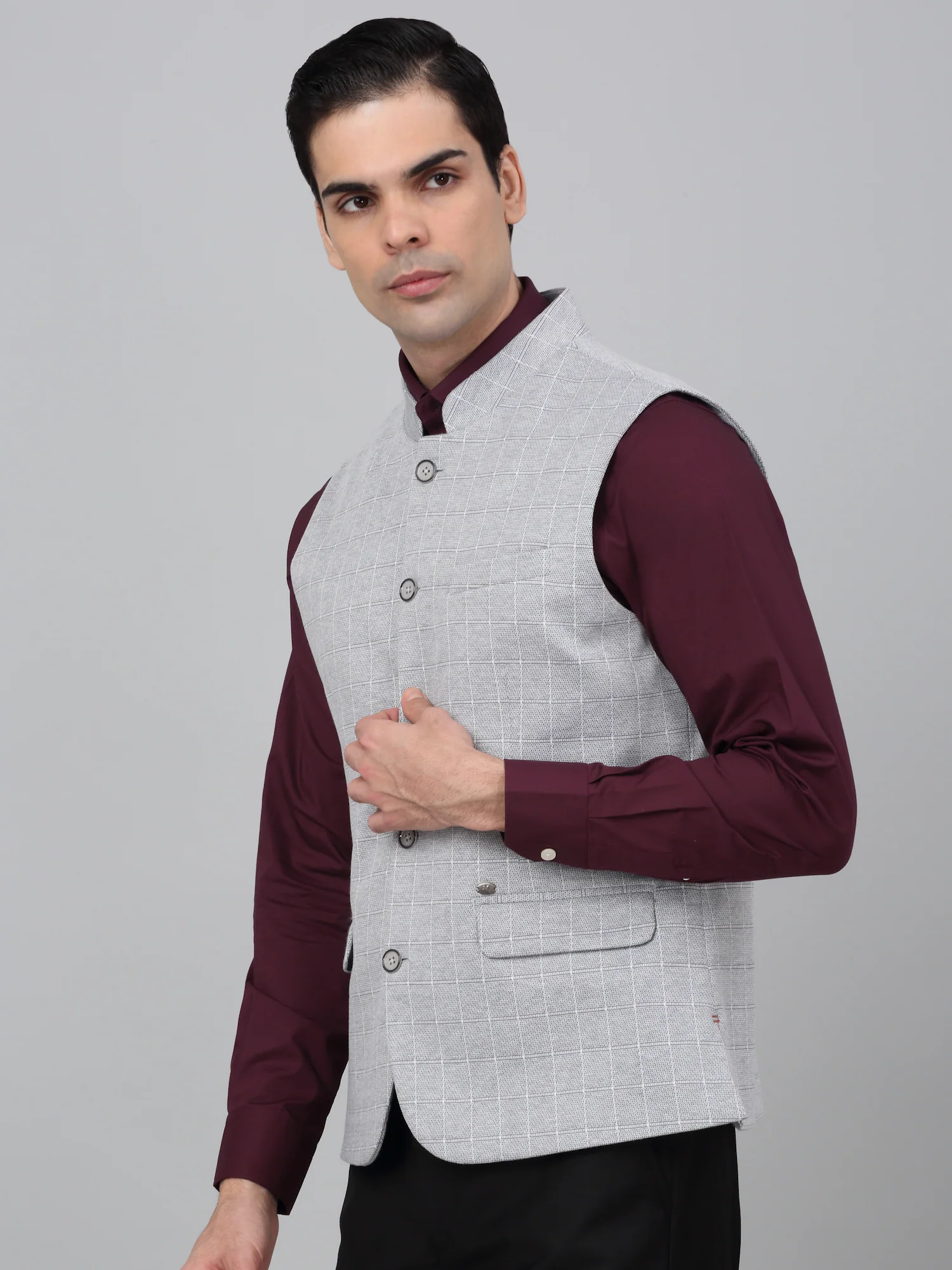 Men Grey Checkered Mandarin Collar Casual Waistcoat - Image 2