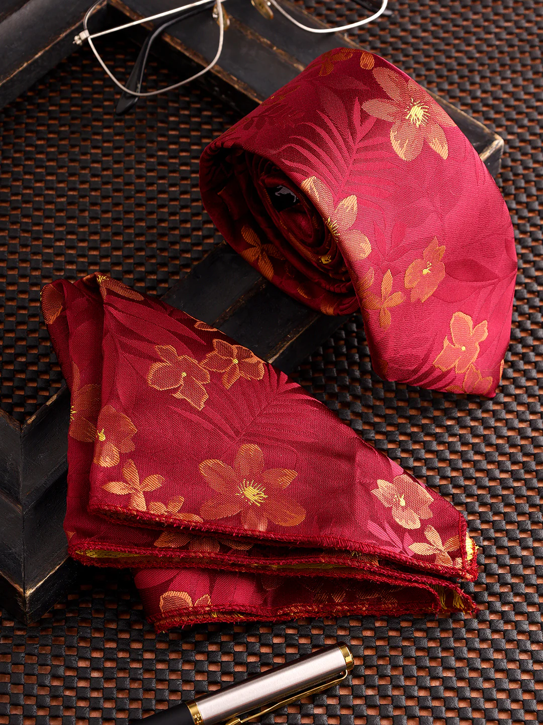 Cantabil Men's Maroon Printed Tie With Pocket Square - Image 2
