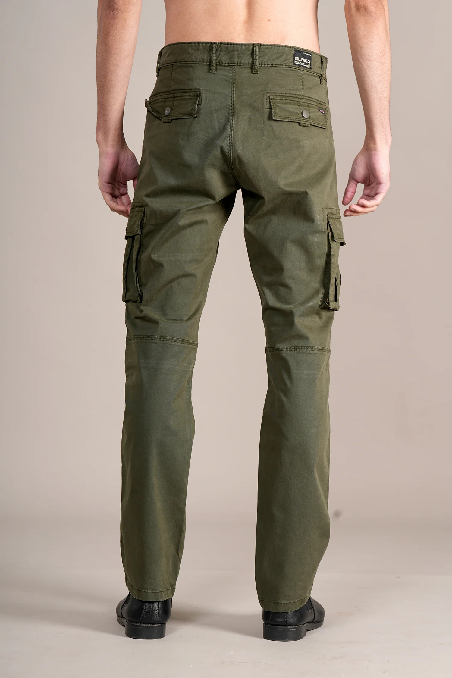 Men Olive Solid Casual Cargo Pant - Image 5