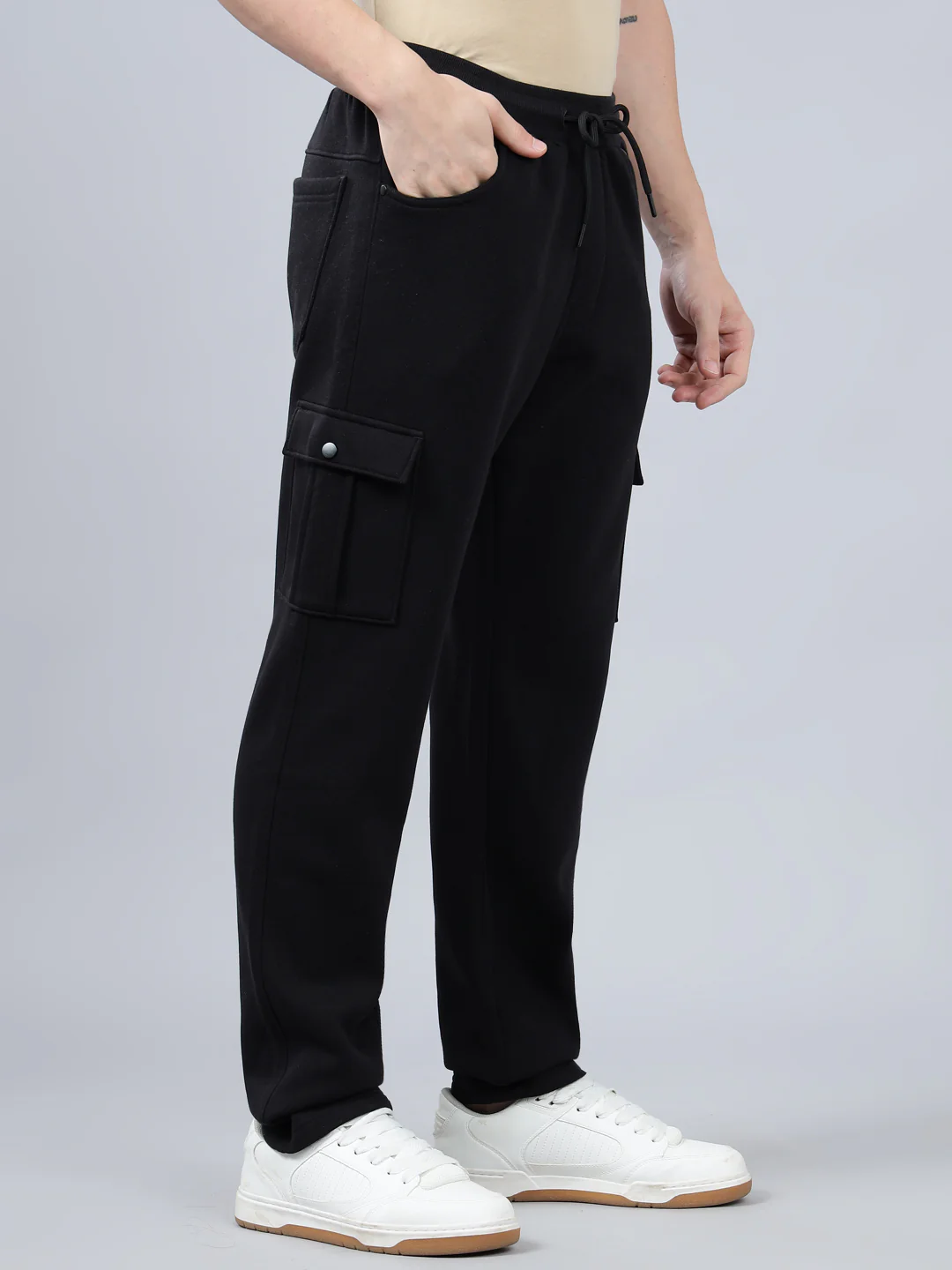 Men's Black Solid Full Length Winter Cargo Pant - Image 4