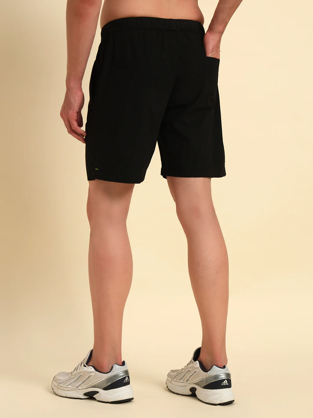 Men's Black Solid Regular Fit Casual Bermuda - Image 8