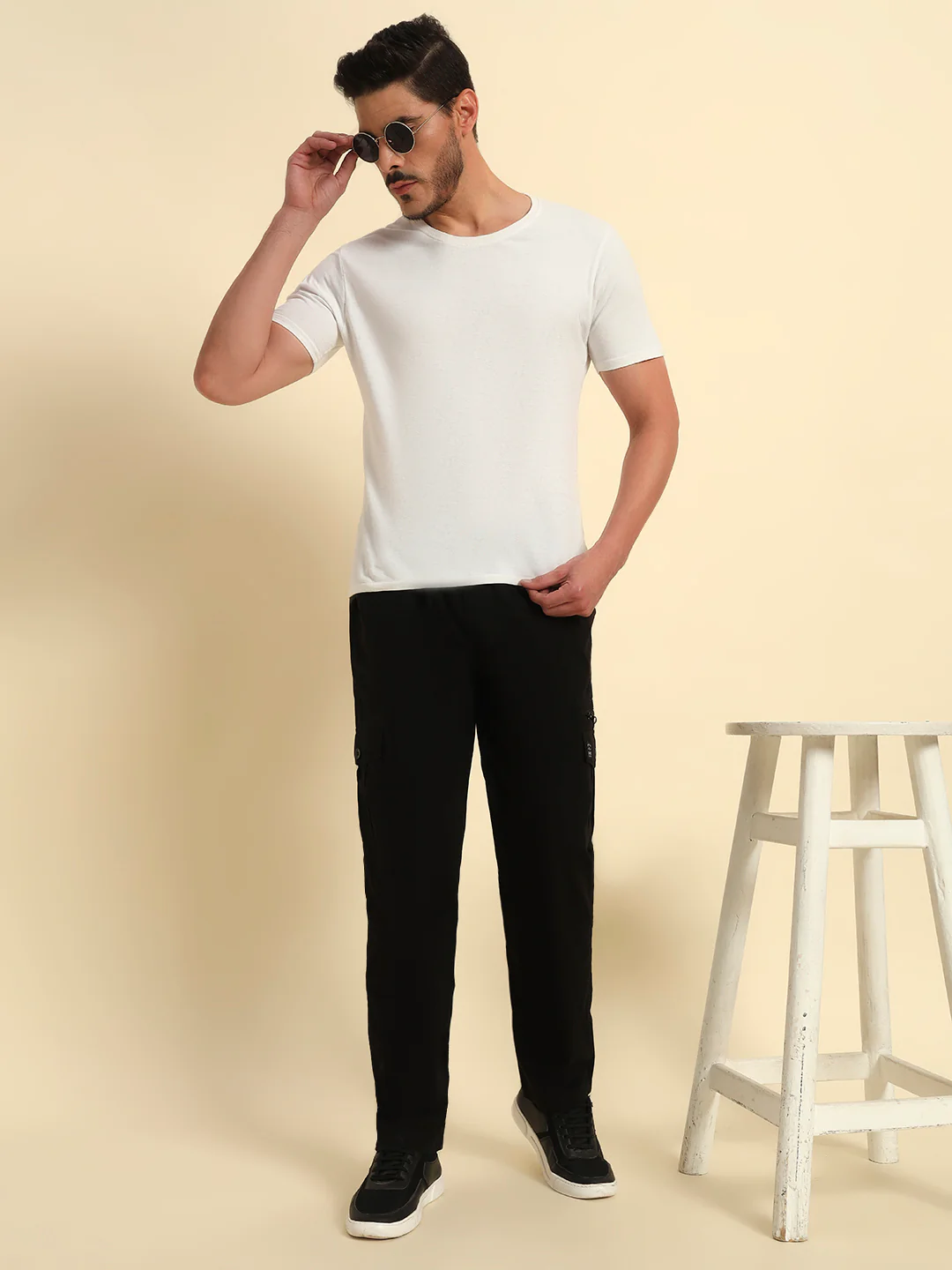 Men's Black Solid Regular Fit Lower - Image 2