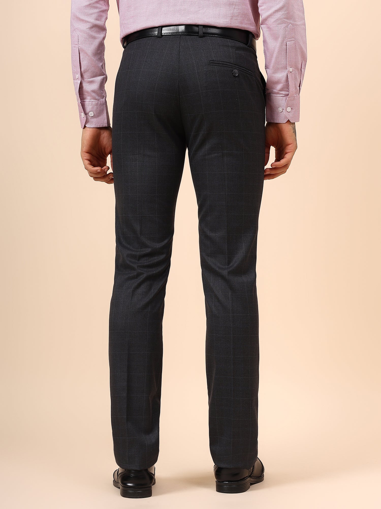 Men's Charcoal Checkered Non Plated Regular Fit Formal Trouser - Image 5