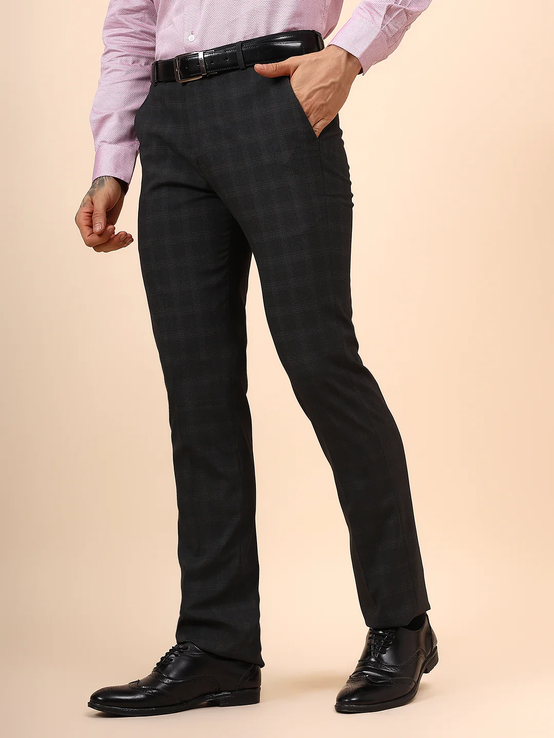 Men's Checkered Dark Grey Non Plated Regular Fit Formal Trouser - Image 4