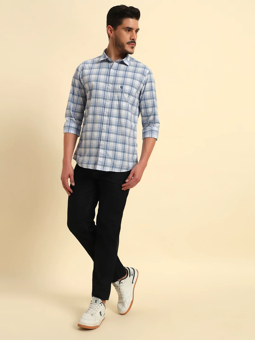 Denim Jeans for Men l Breathable & Soft with Color Fastness Straight Fit Cotton Fabric Solid Pattern Button Closure - Image 2