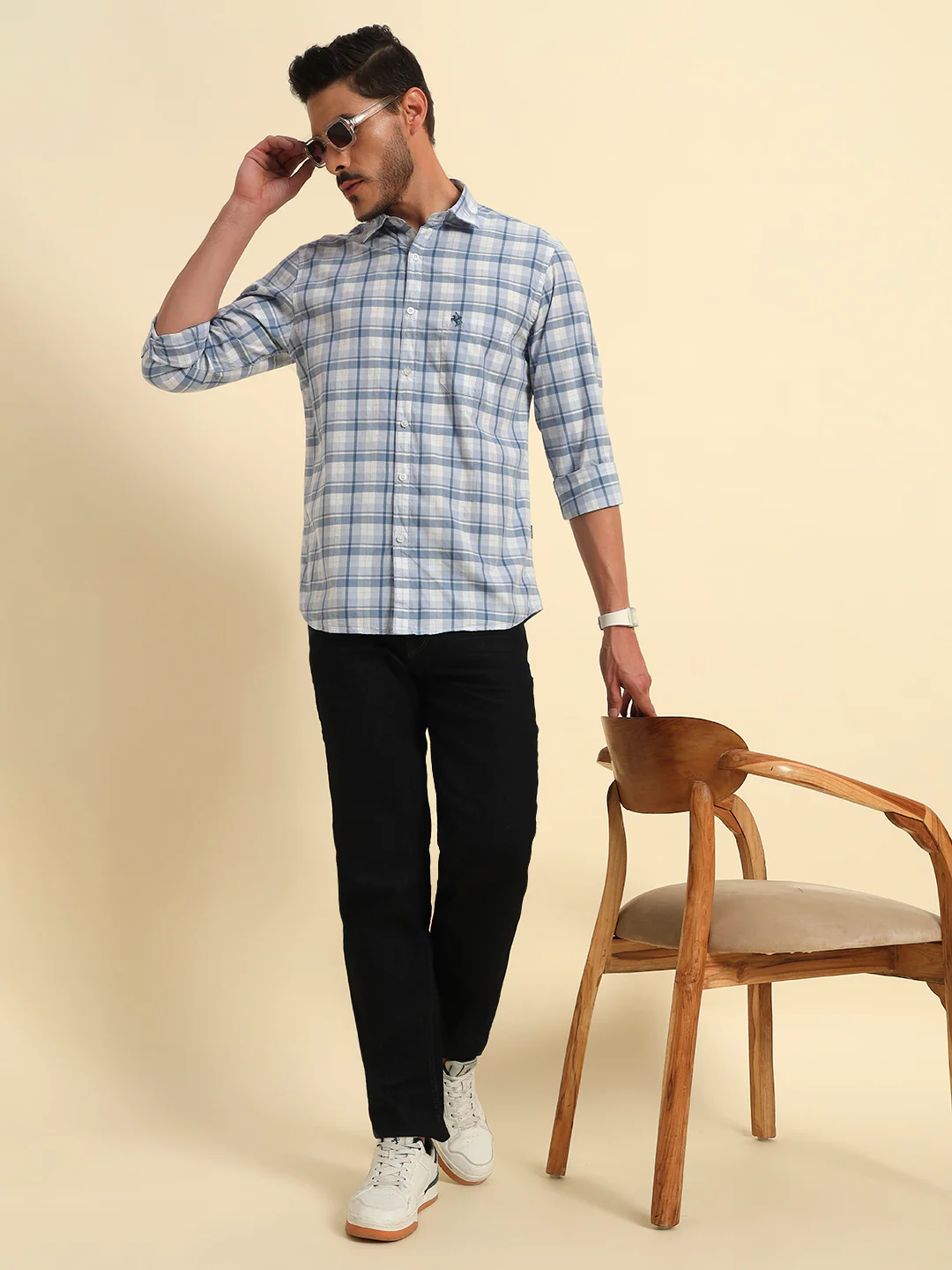 Denim Jeans for Men l Breathable & Soft with Color Fastness Straight Fit Cotton Fabric Solid Pattern Button Closure - Image 9