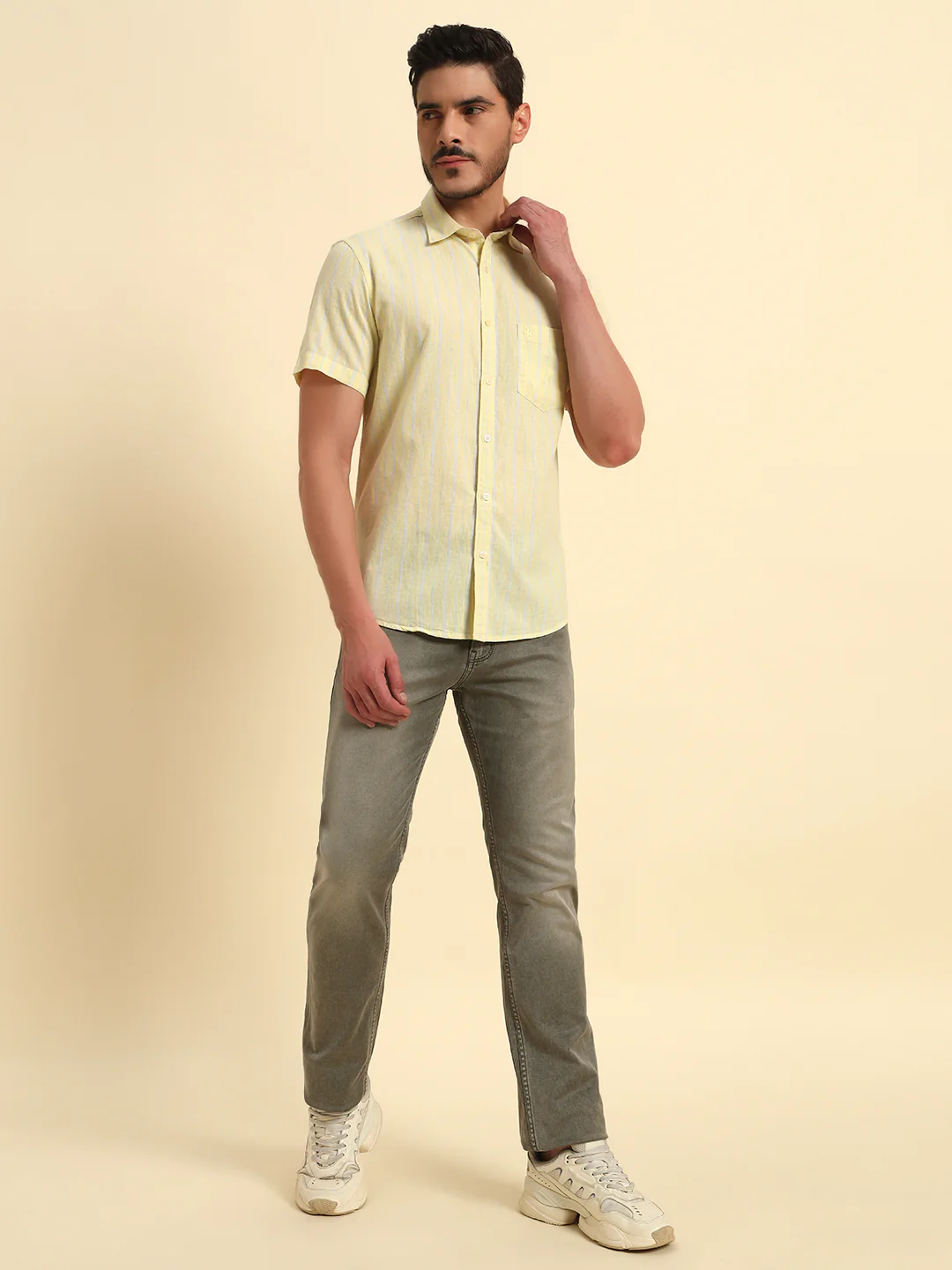 Denim Jeans for Men l Breathable & Soft with Color Fastness Straight Fit Cotton Fabric Solid Pattern Button Closure - Image 2