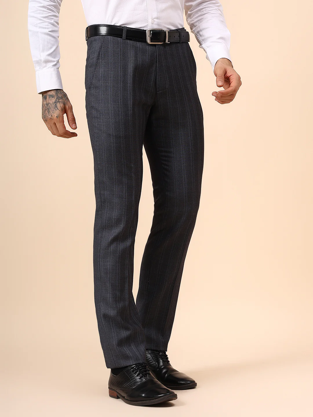 Men's Grey Checkered Non Plated Regular Fit Formal Trouser - Image 4