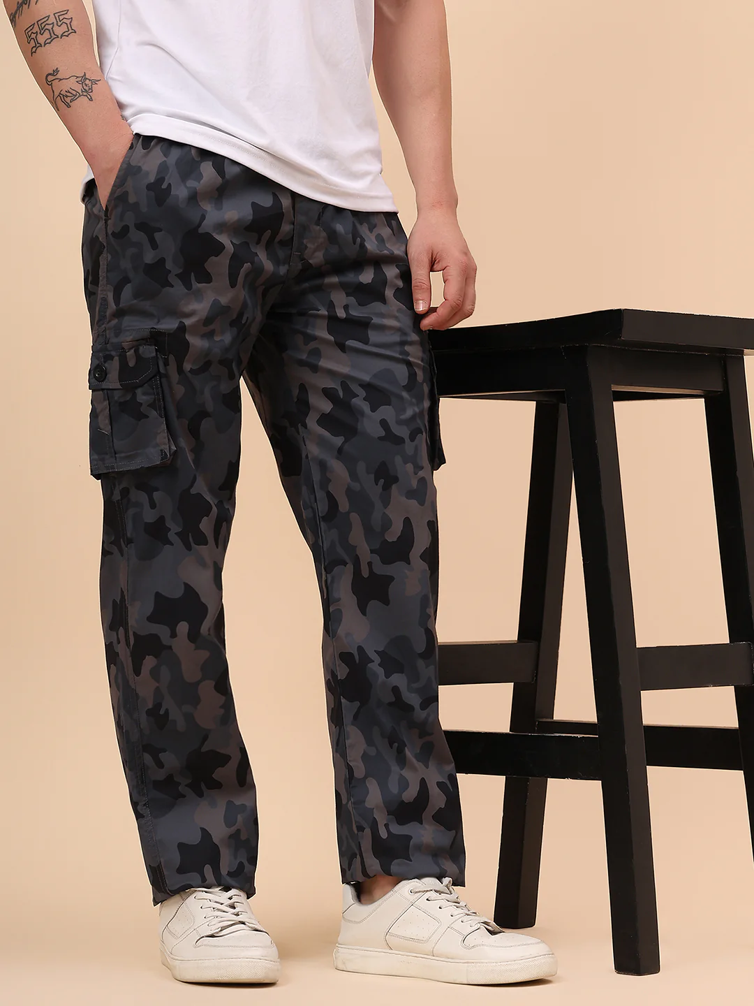 Men's Grey Printed Regular Fit Lower - Image 2